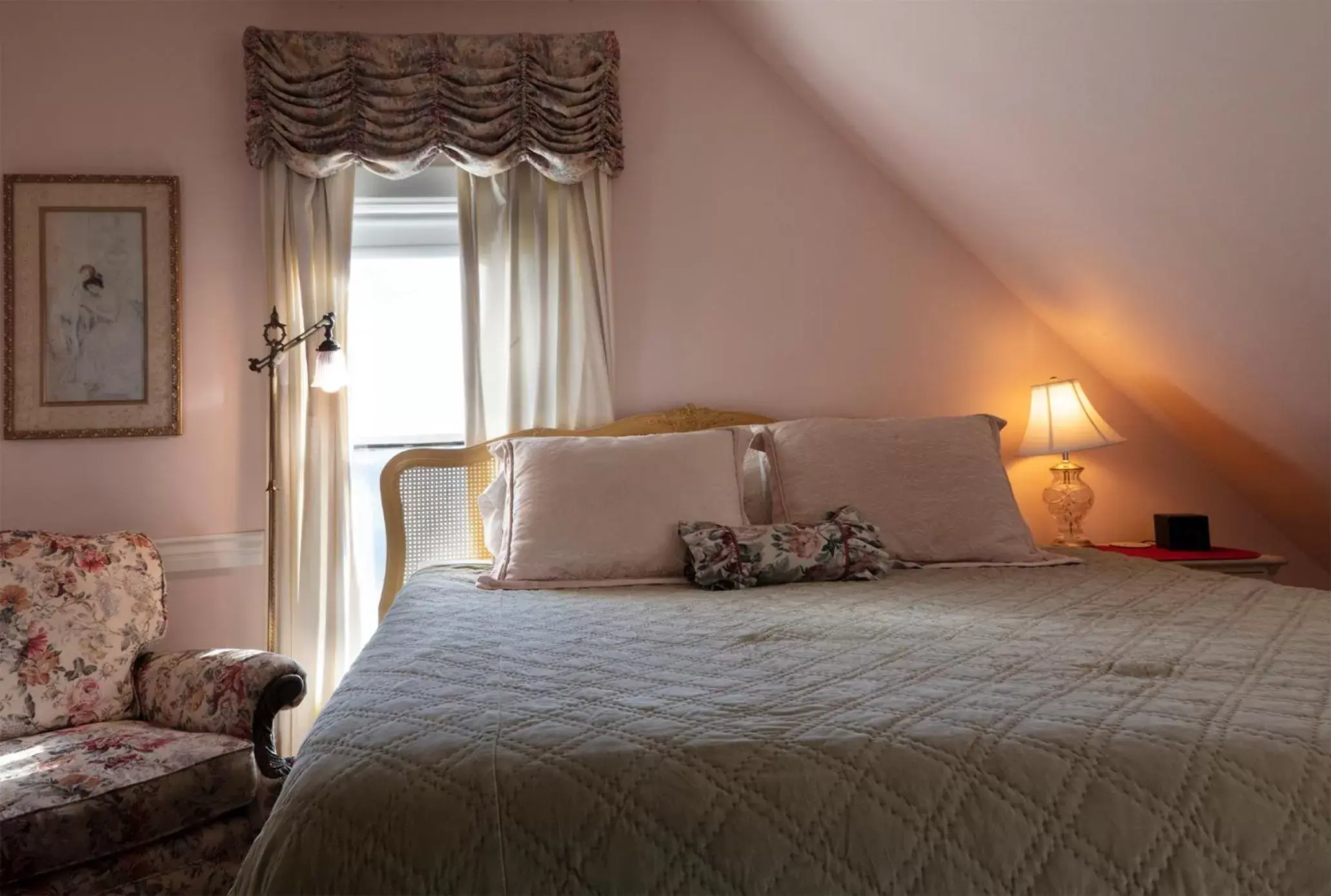 Rose Room in The Bissell House Bed & Breakfast Rose Room in The Bissell House Bed & Breakfast