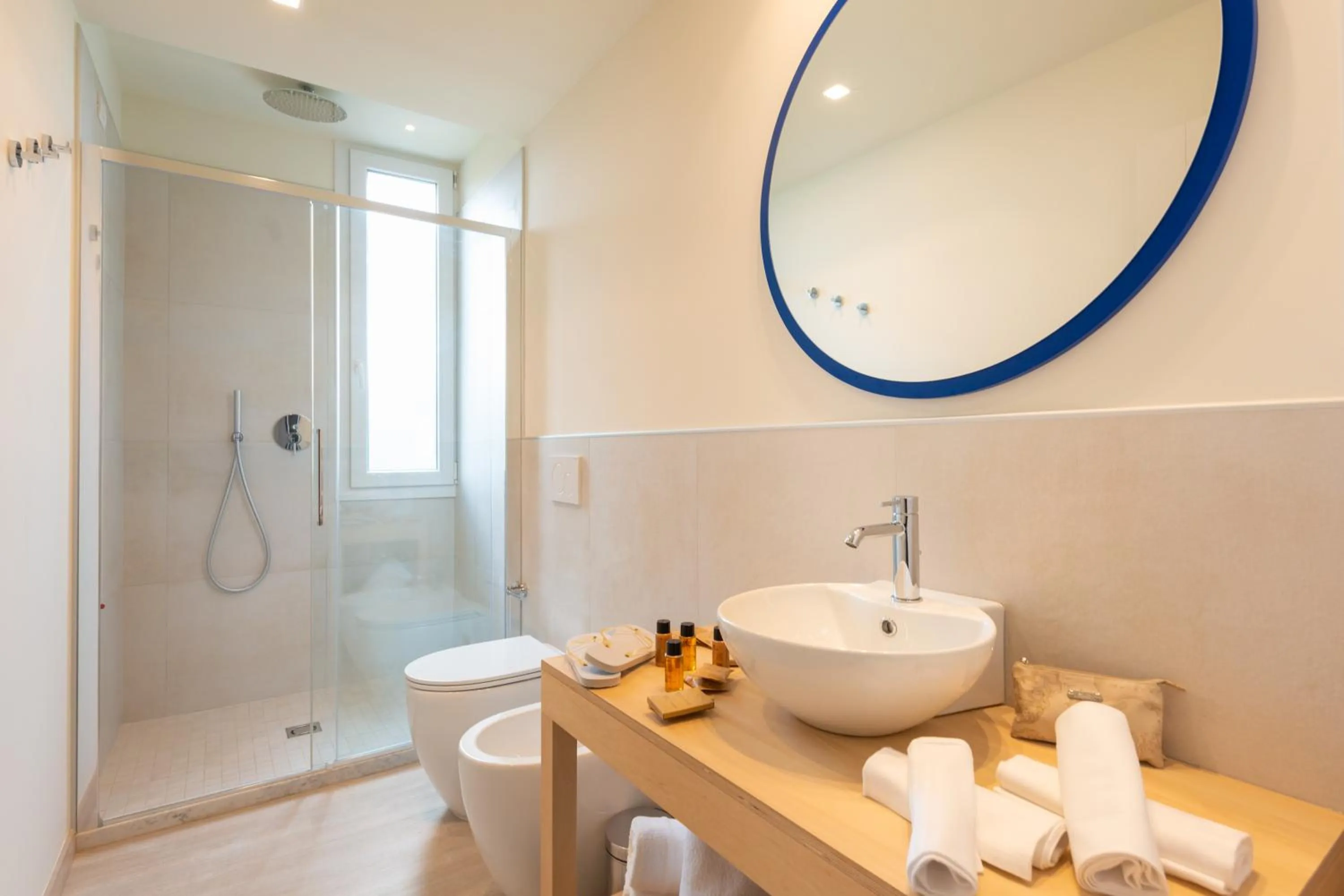 Shower in Amarina Hotel