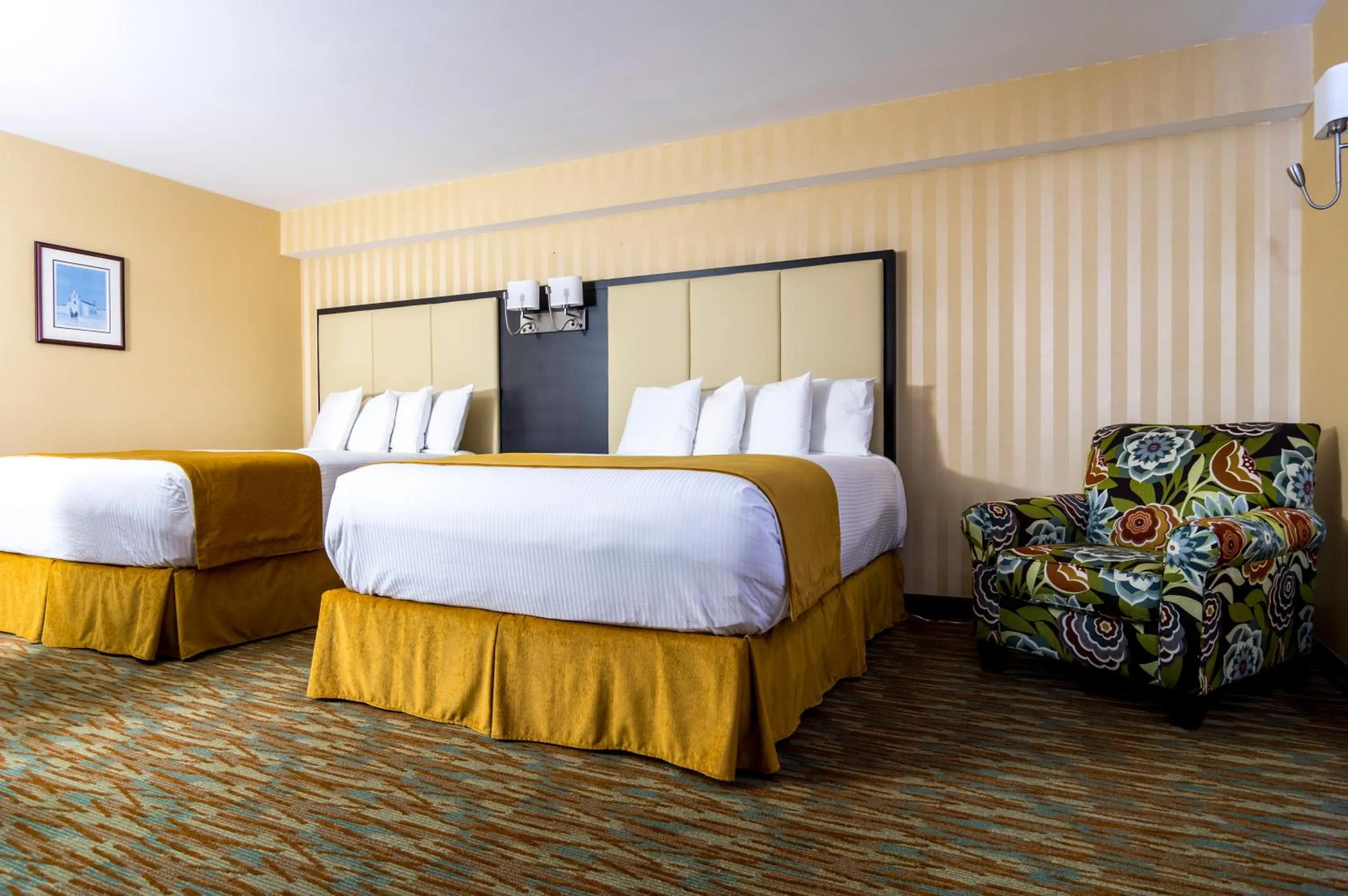 Sinbads Hotel & Suites