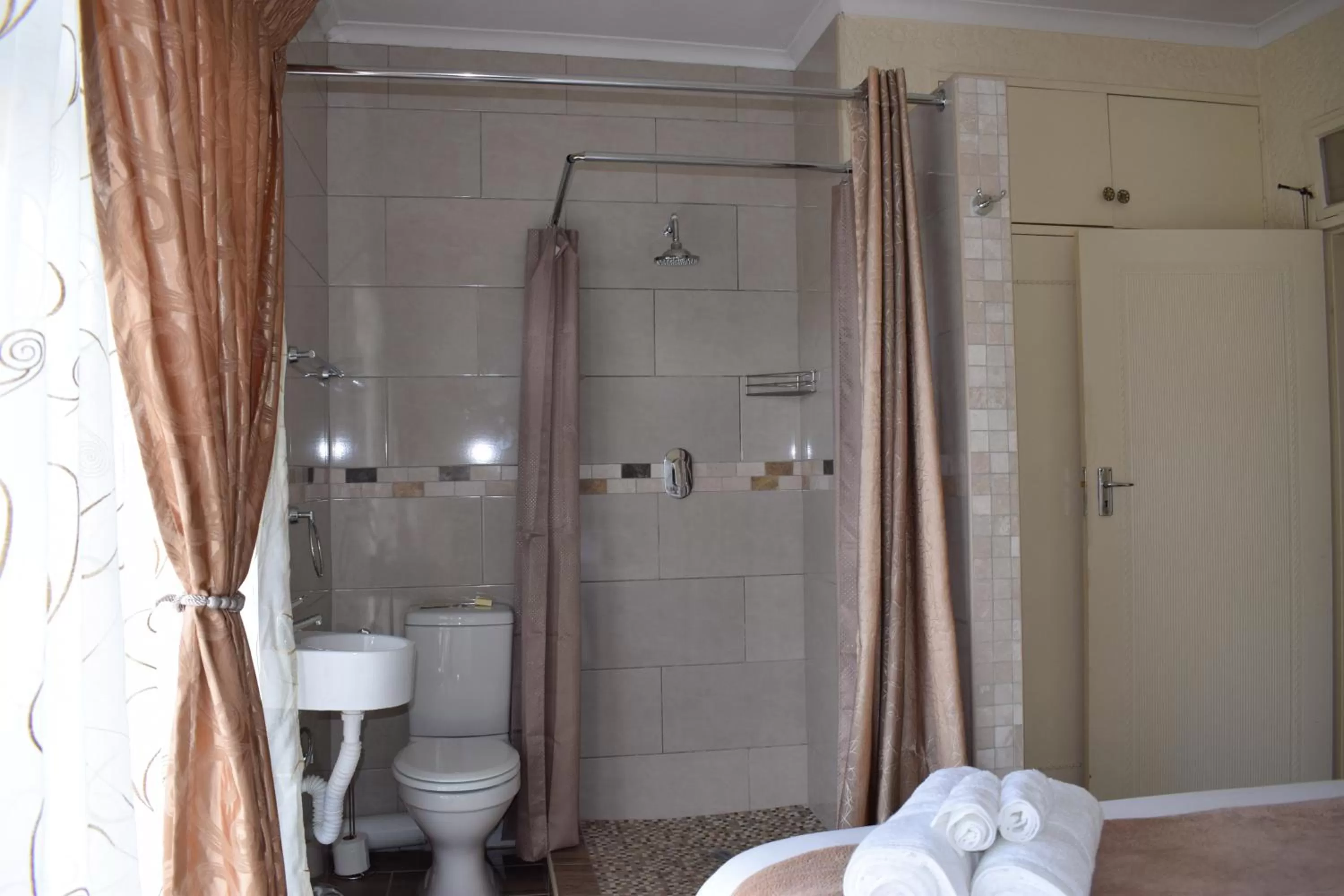 Shower, Bathroom in Moye Guest House