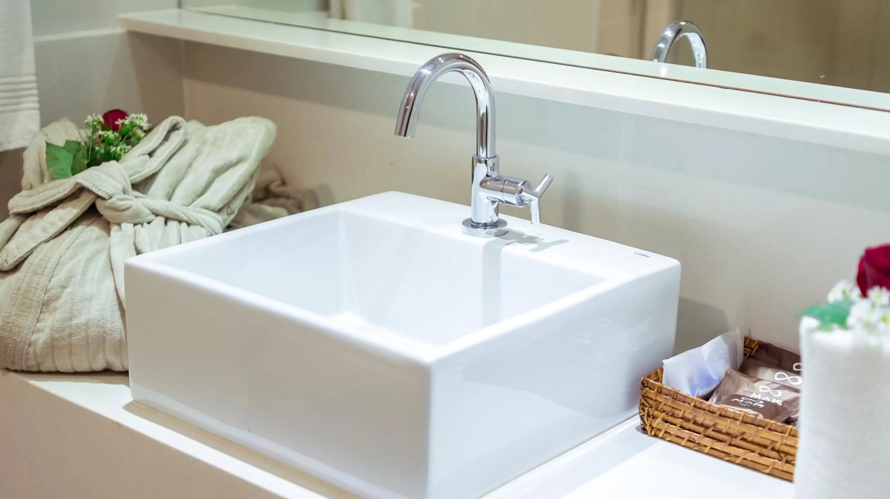 Bathroom in Mais Hotel Aeroporto Salvador
