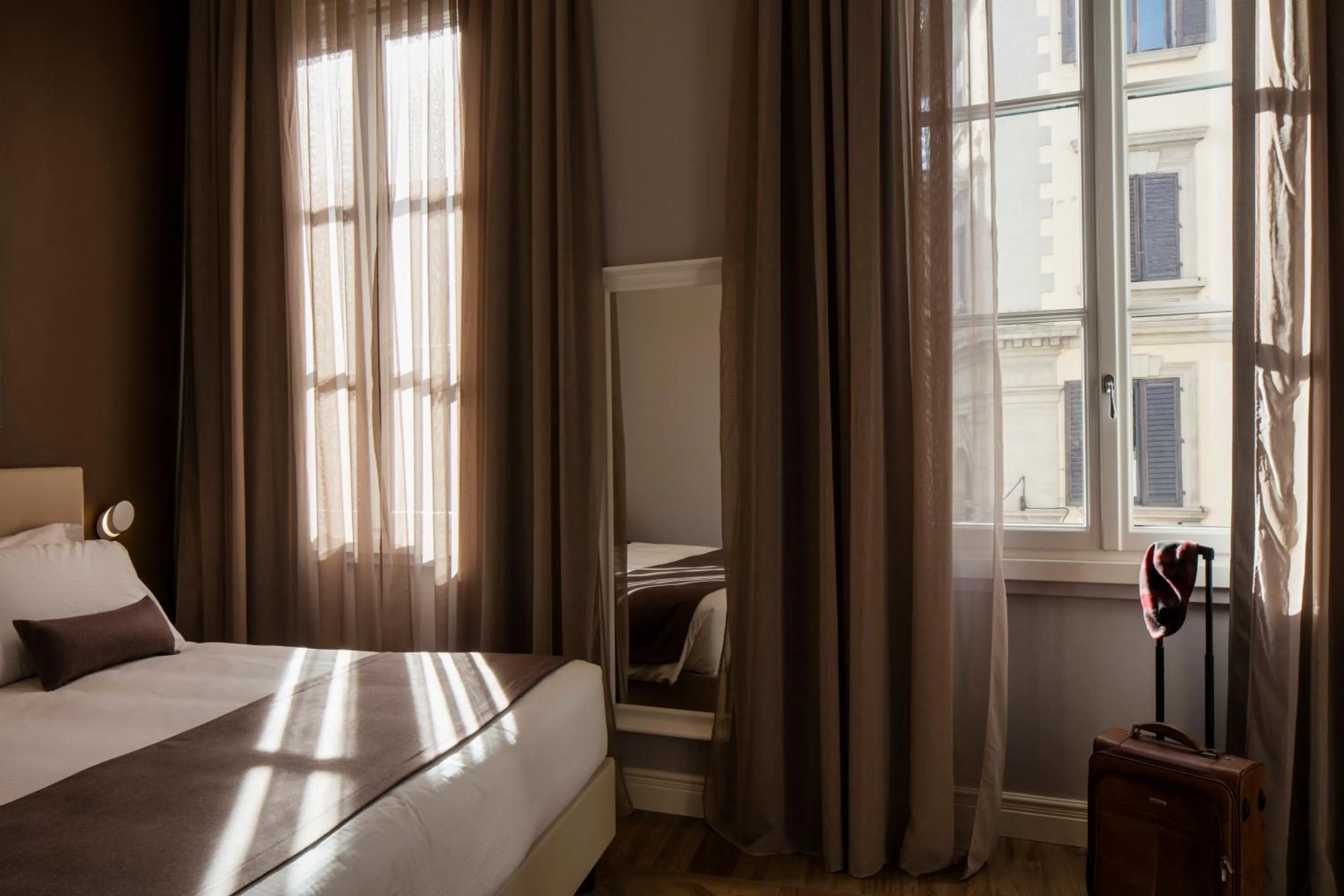 Photo of the whole room, Bed in The Frame Hotel