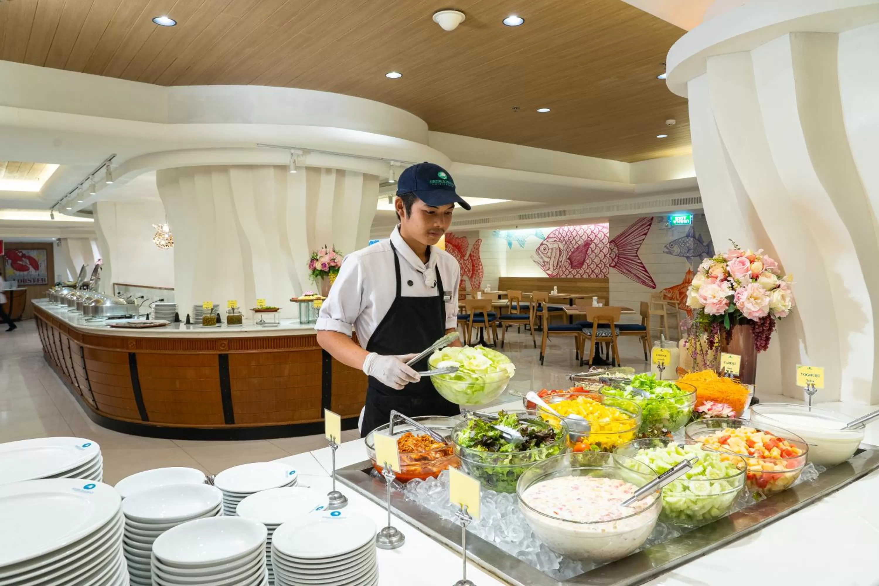 Restaurant/places to eat in Jomtien Palm Beach Hotel and Resort