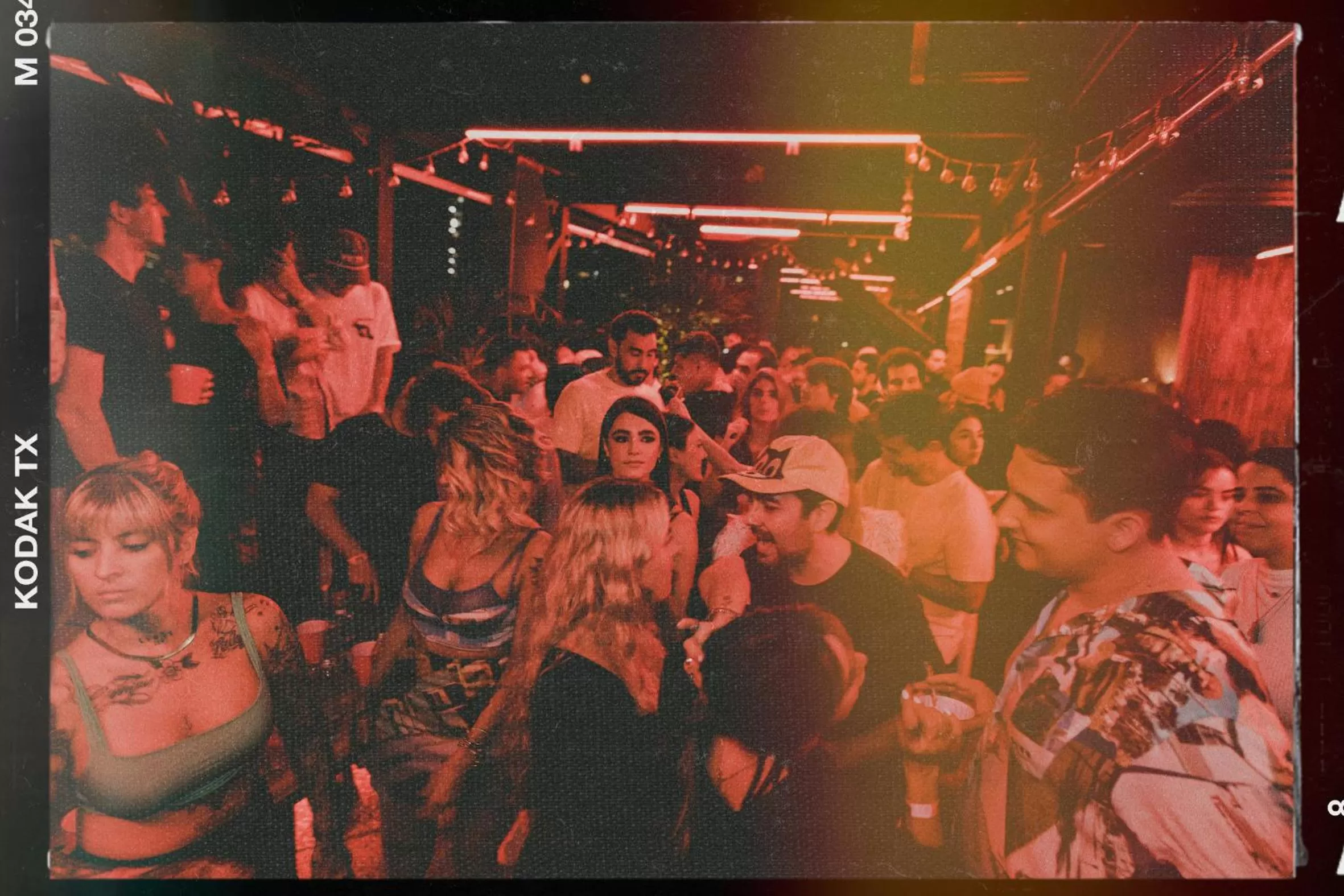 Lounge or bar in The Somos Beats Hotel & Rooftop