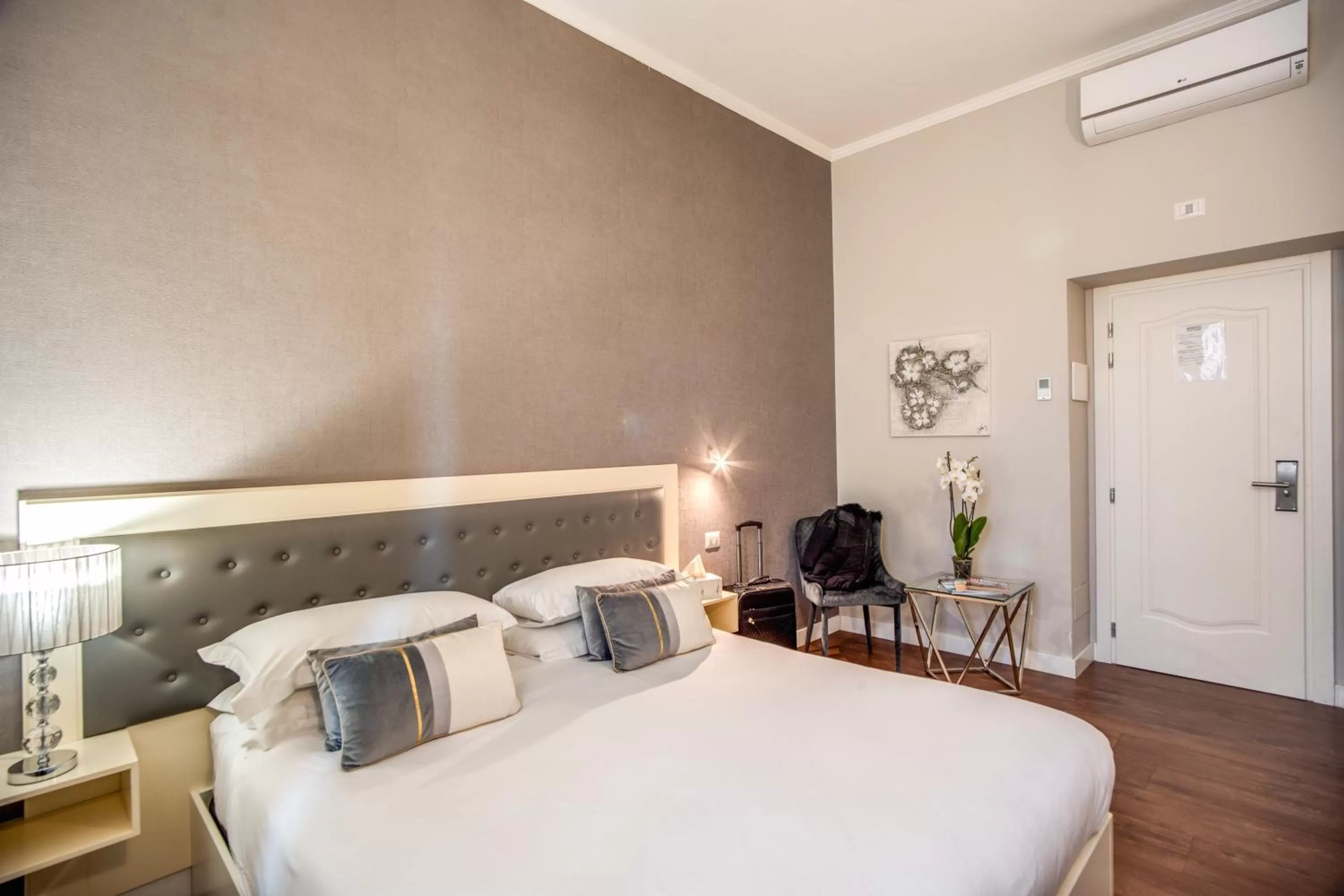 Bed in Hotel San Silvestro