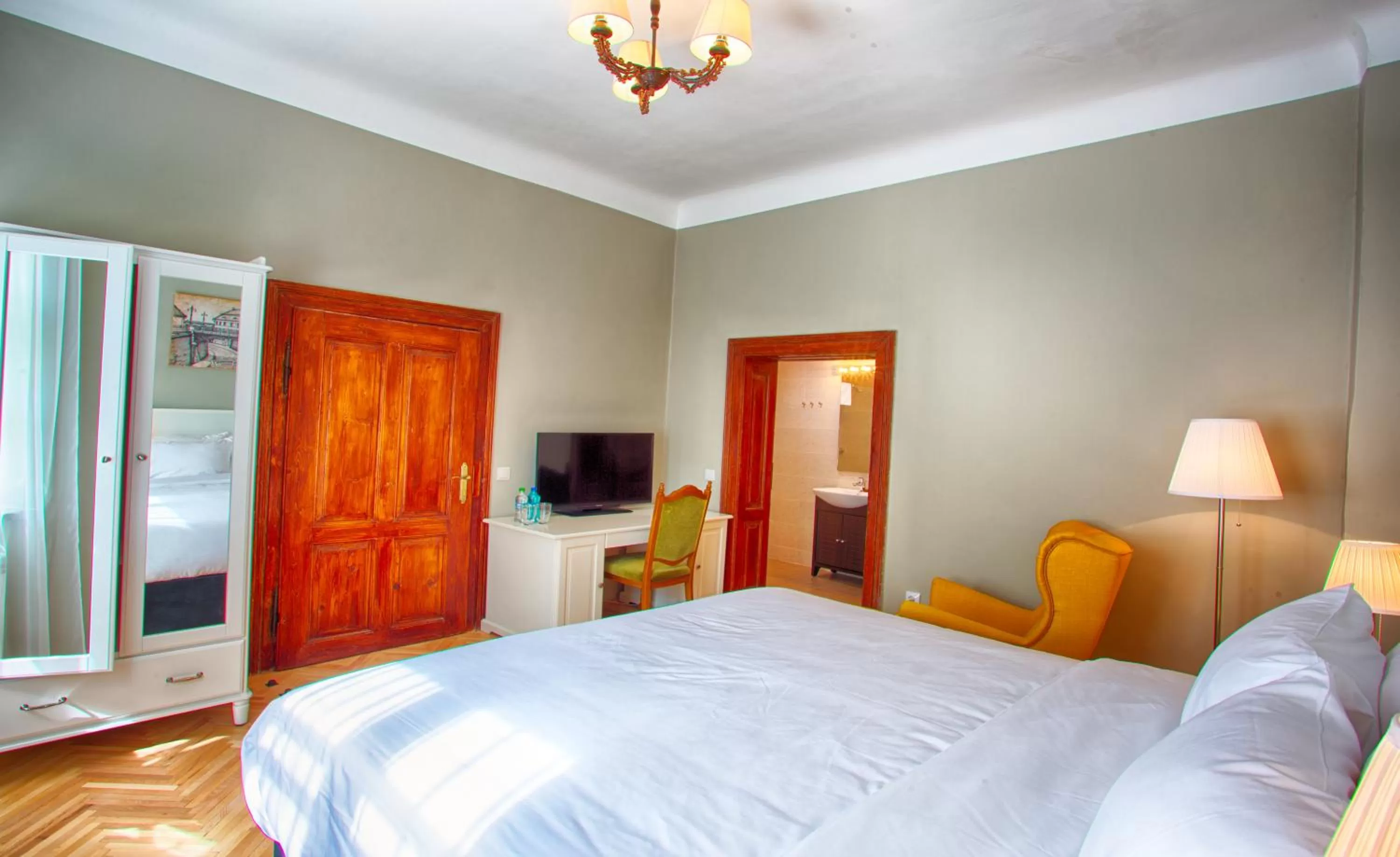 TV and multimedia, Bed in Goldsmith