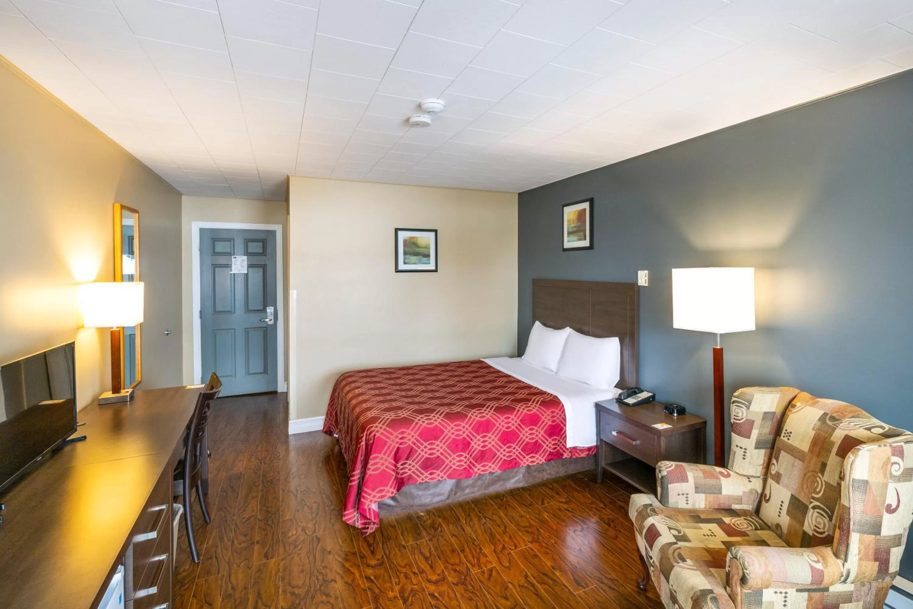 TV and multimedia in Econo Lodge Miramichi