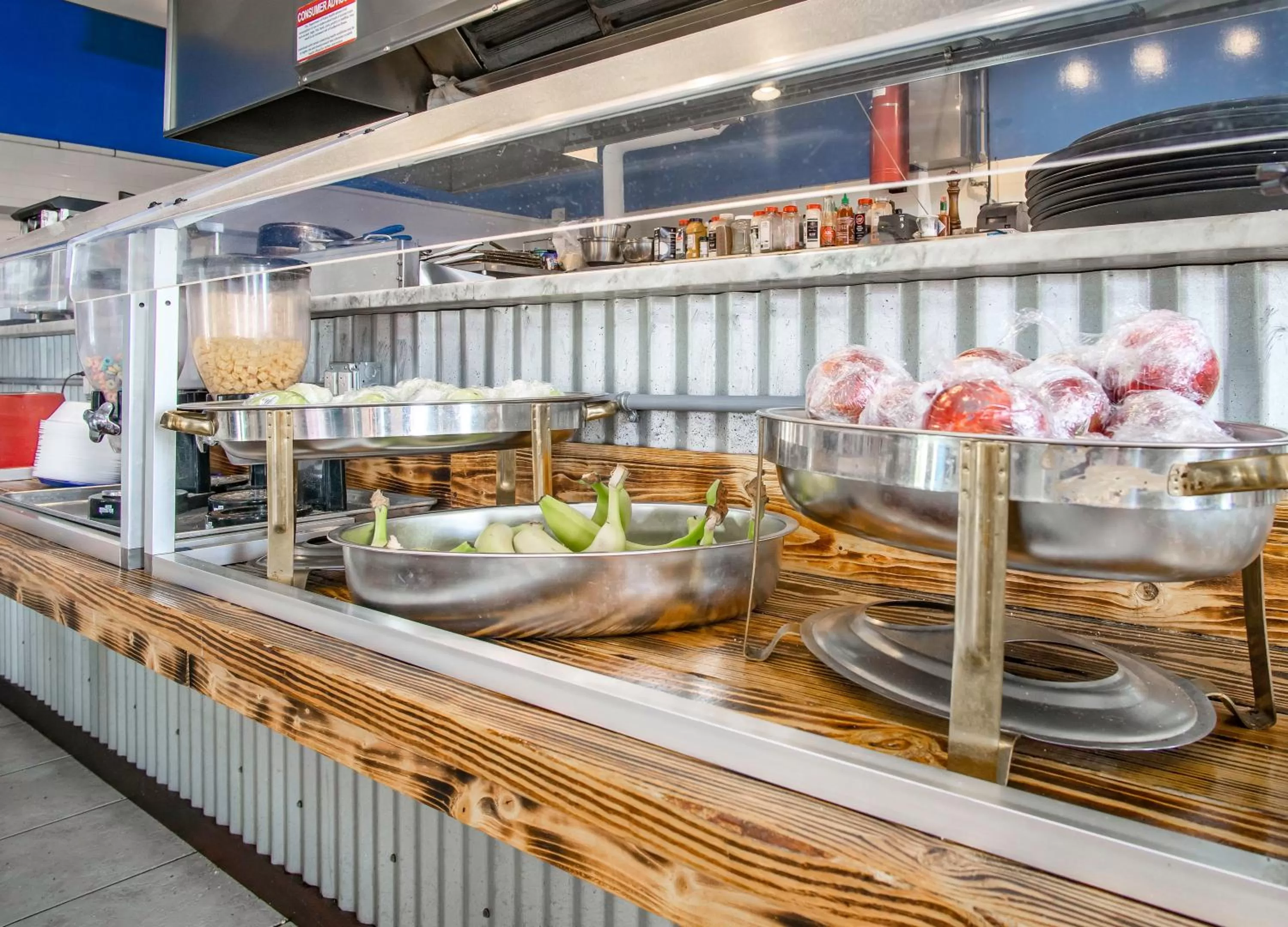 Food and drinks in Skipjack Resort & Marina