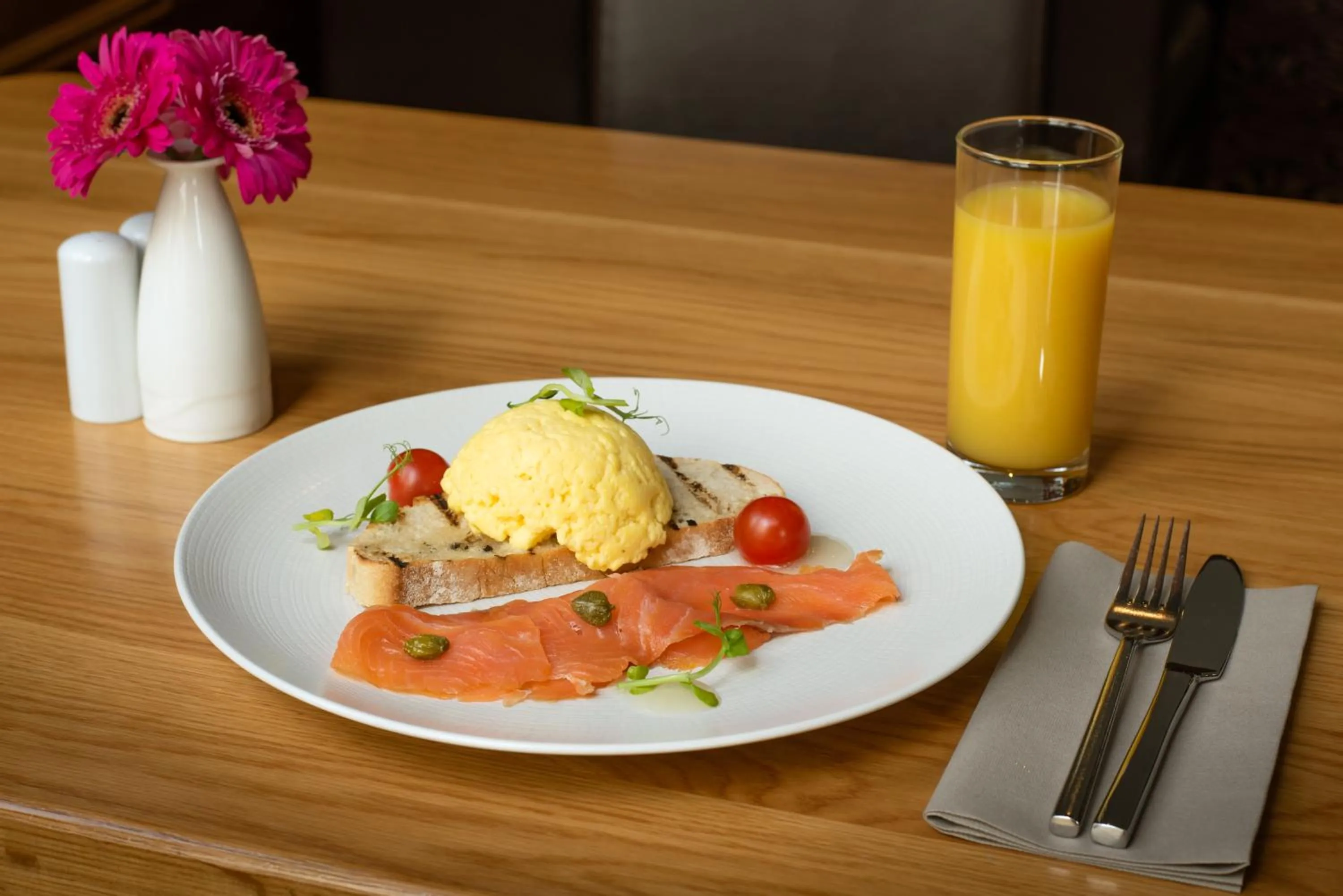 Breakfast in Scott's Hotel