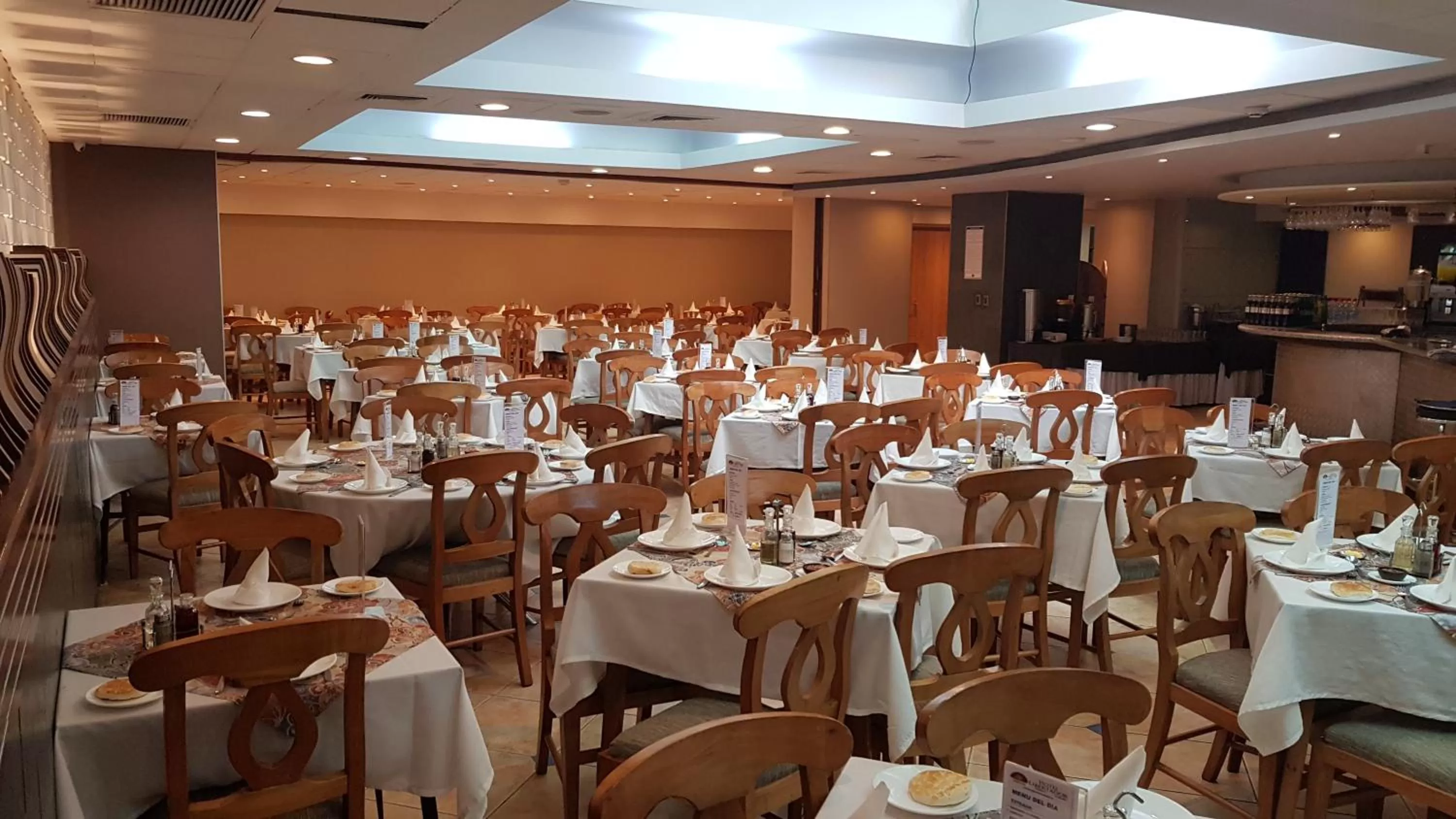 Restaurant/places to eat in Hotel Libertador