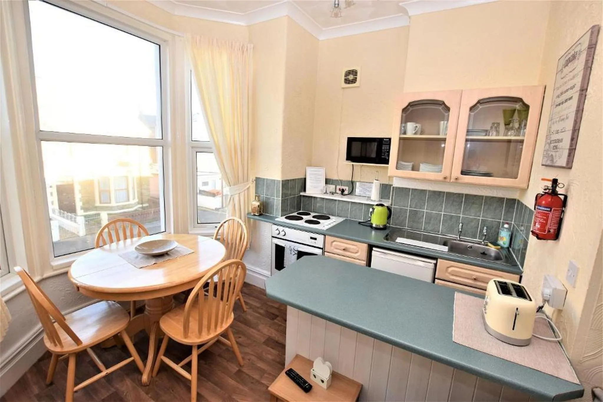 Kitchen or kitchenette in Bridle Lodge Apartments