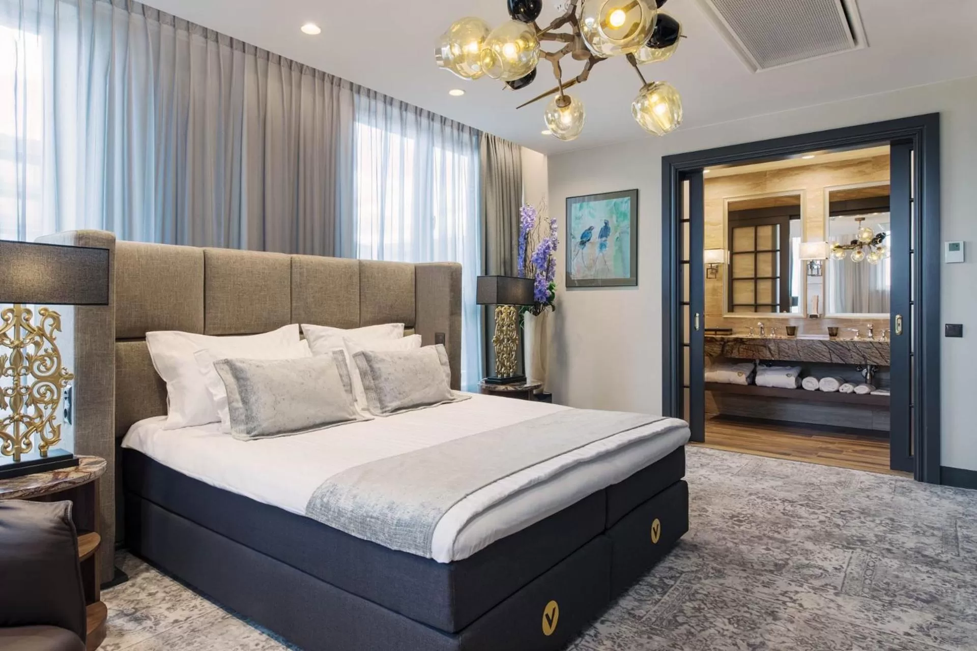 Bedroom, Bed in V Spa & Conference Hotel