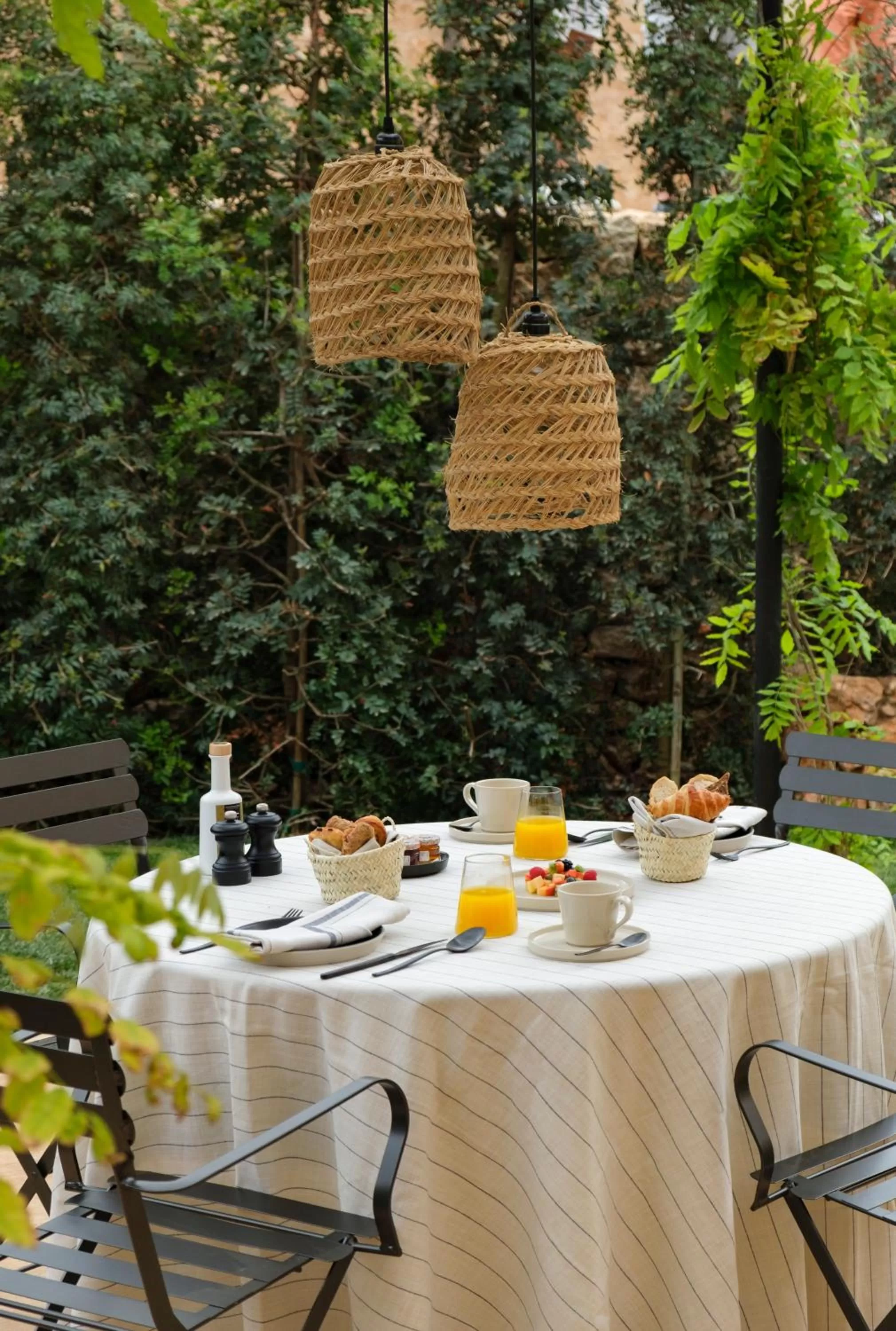 Food and drinks in Can Ferrereta