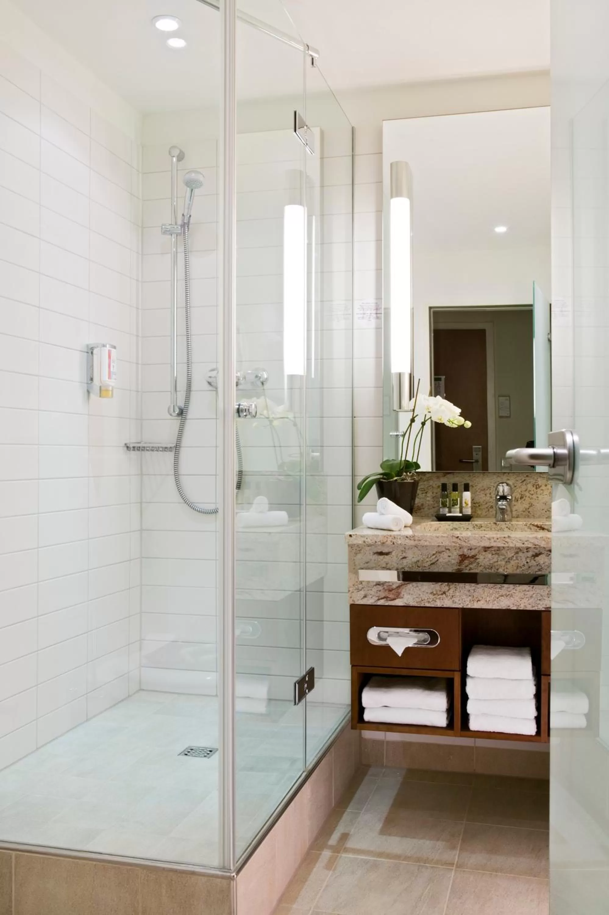 Bathroom in Mercure Hotel Düsseldorf City Center