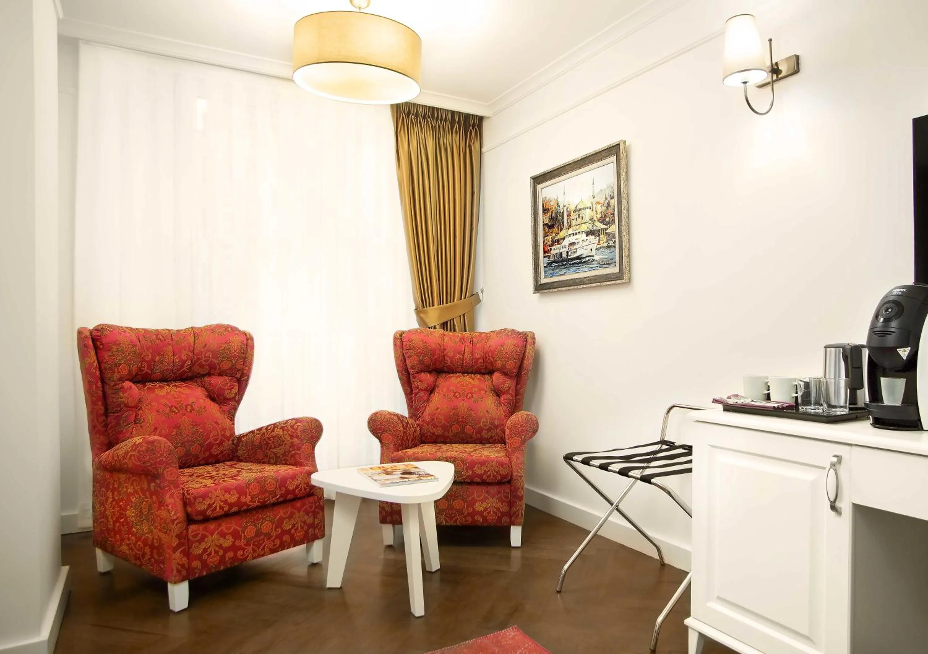 Coffee/tea facilities in Astan Hotel Galata