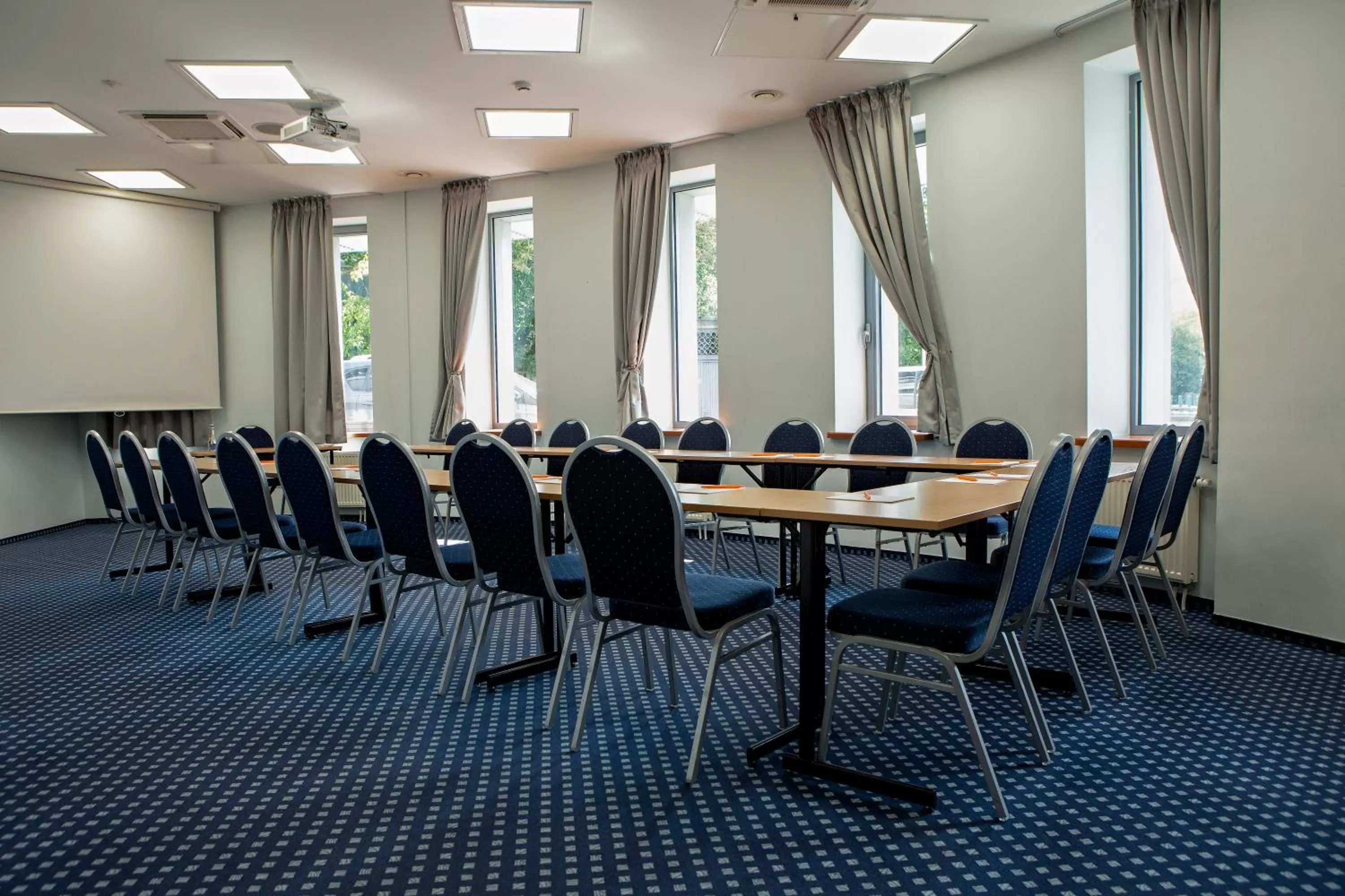 Meeting/conference room in Art City Inn