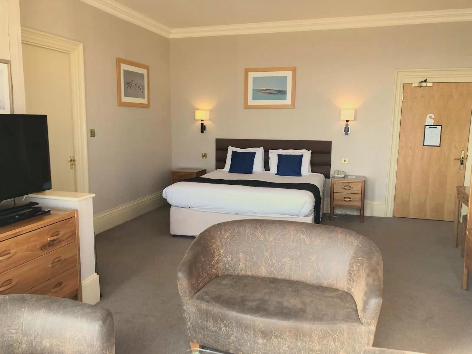 Bed in Hotel Victoria