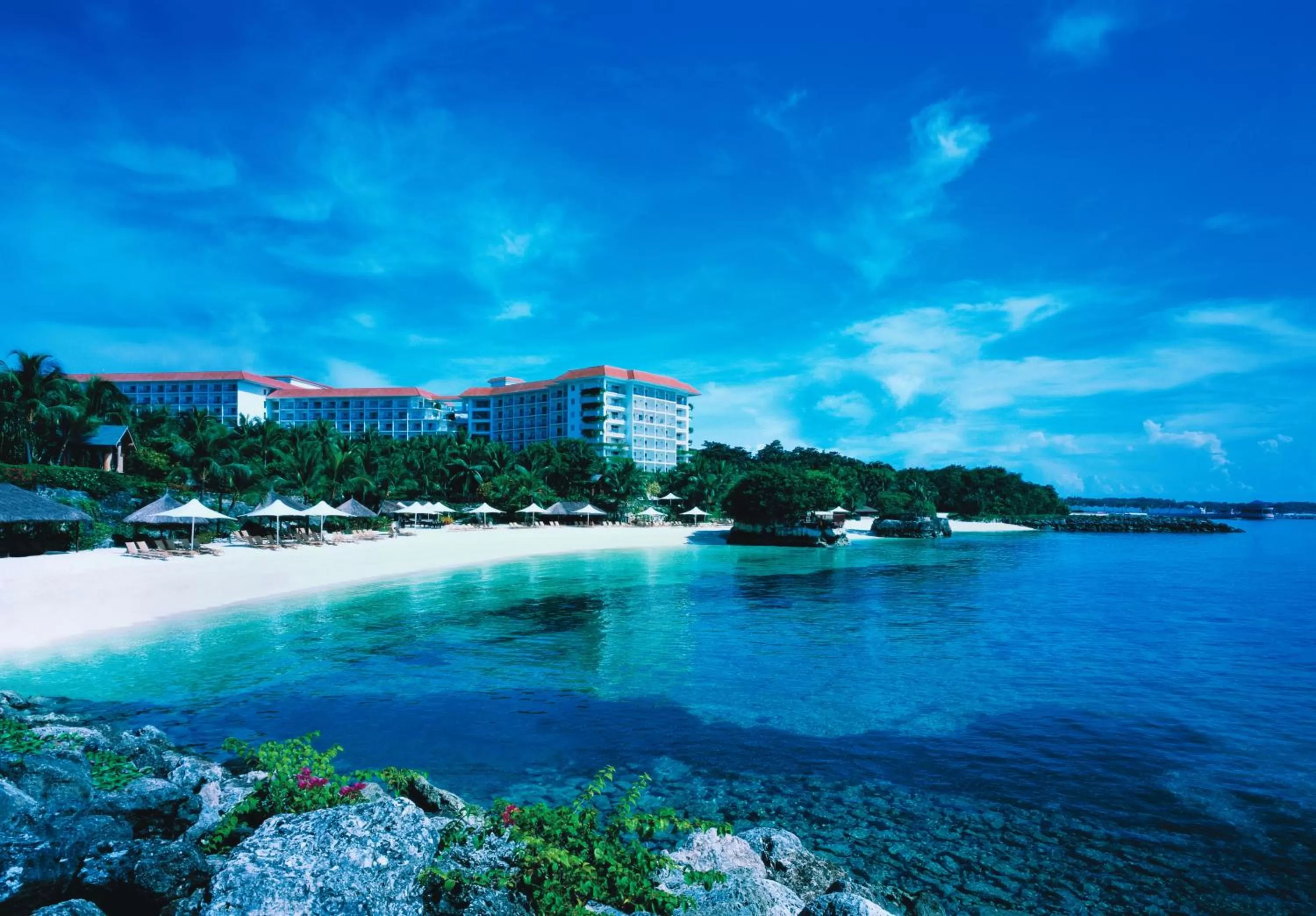 Facade/entrance in Shangri-La Mactan, Cebu