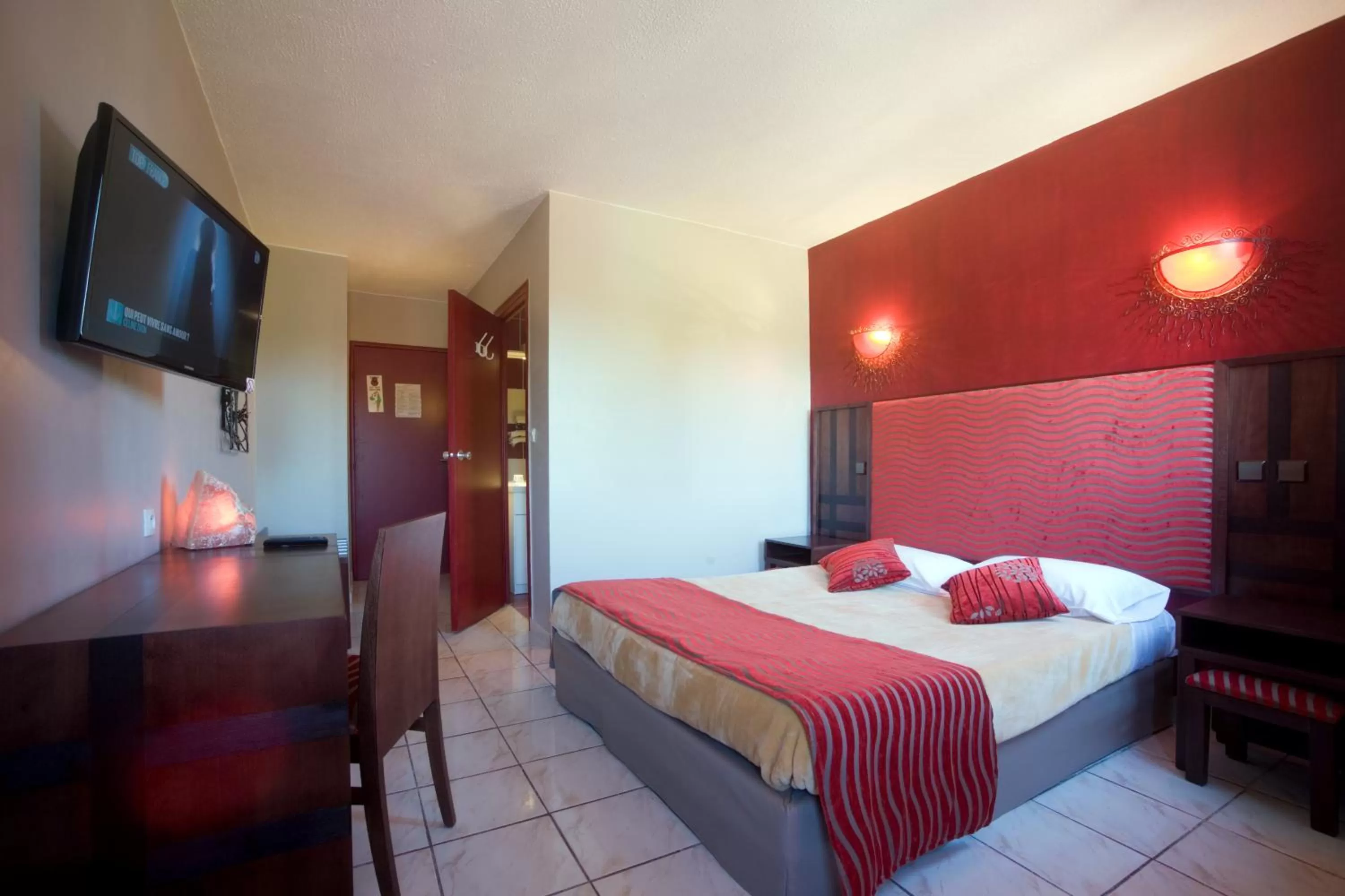 Standard Double Room in Tropic Hôtel