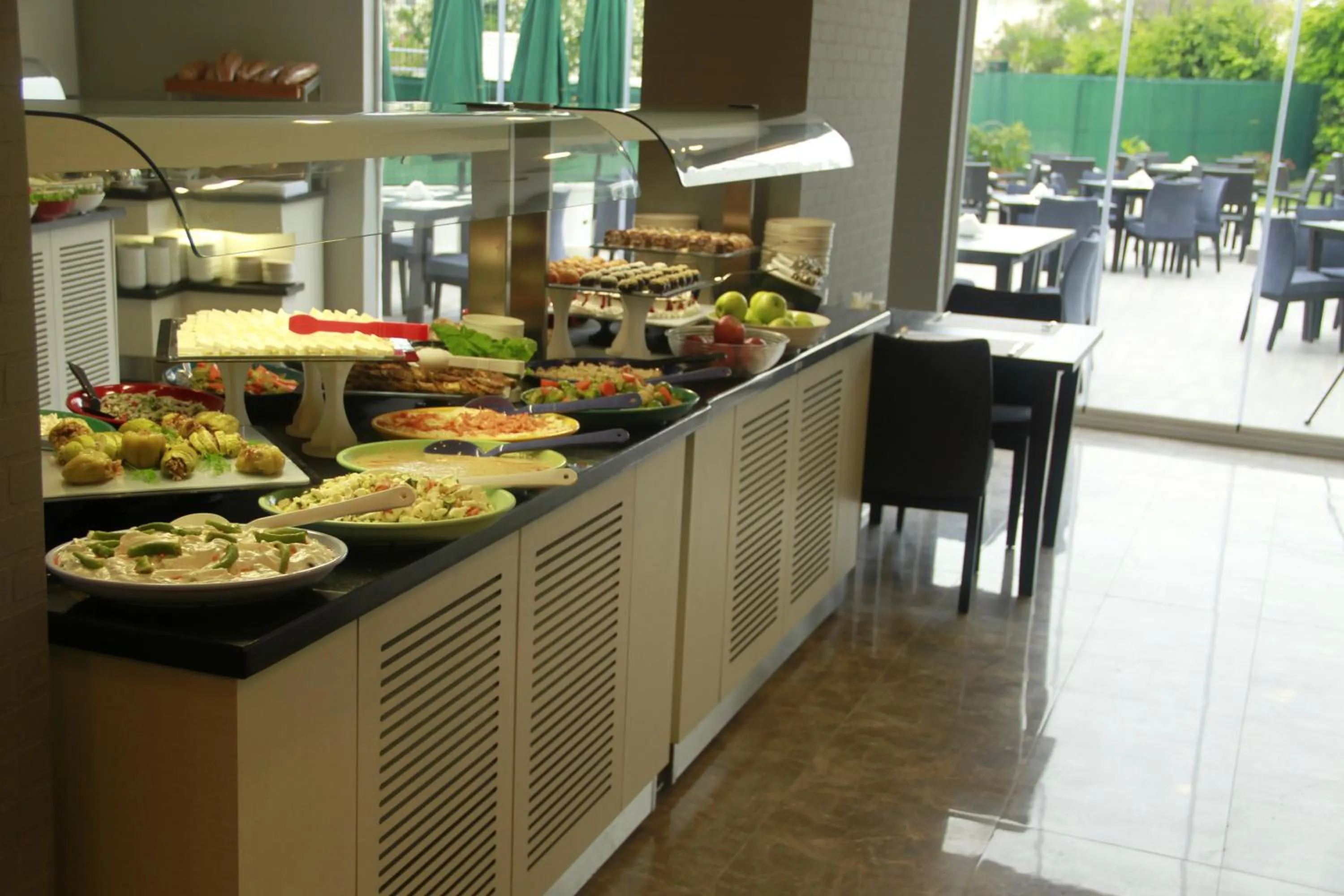 Restaurant/places to eat in Tourist Hotel