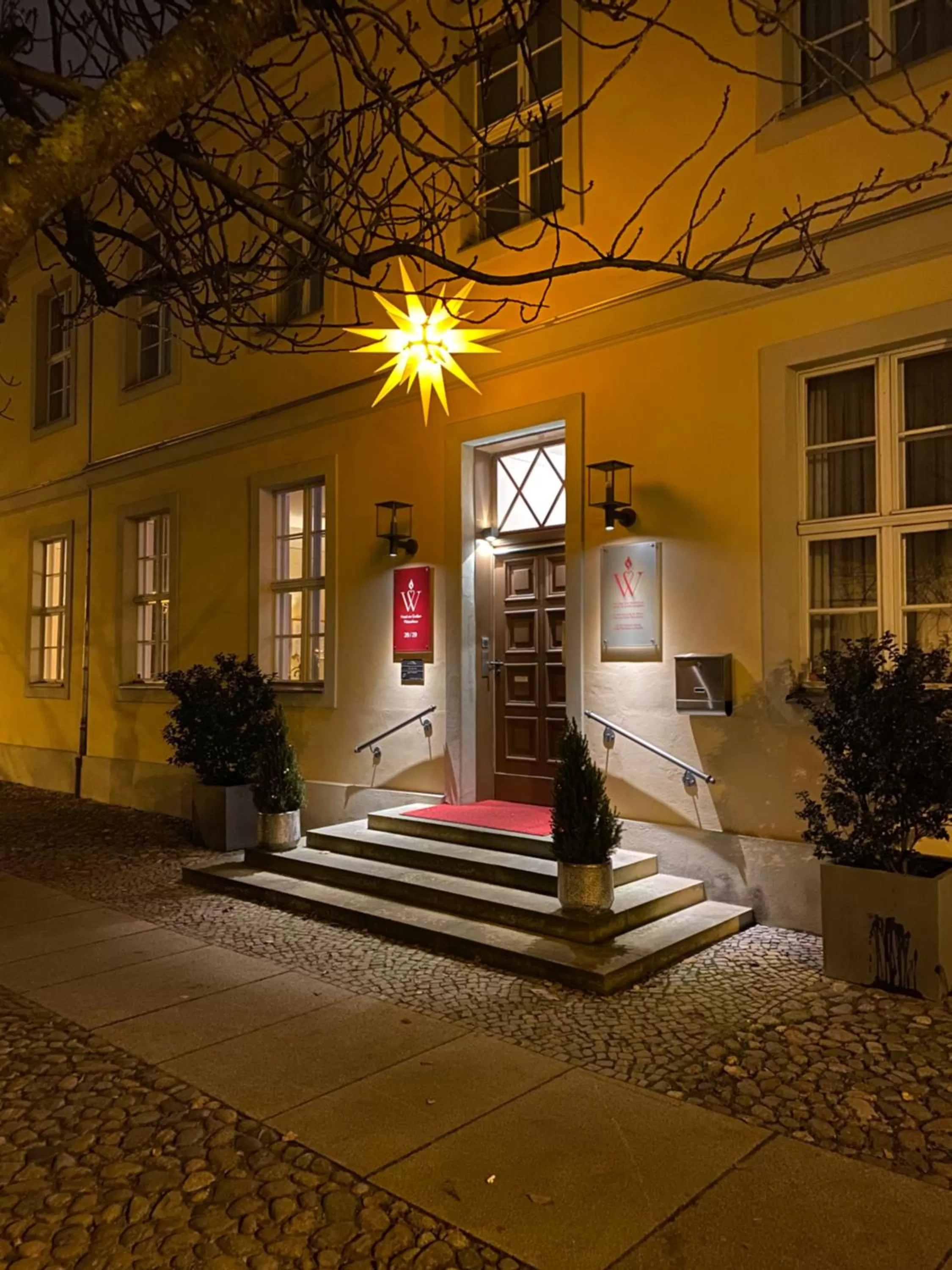 Facade/entrance, Property Building in Hotel am Großen Waisenhaus