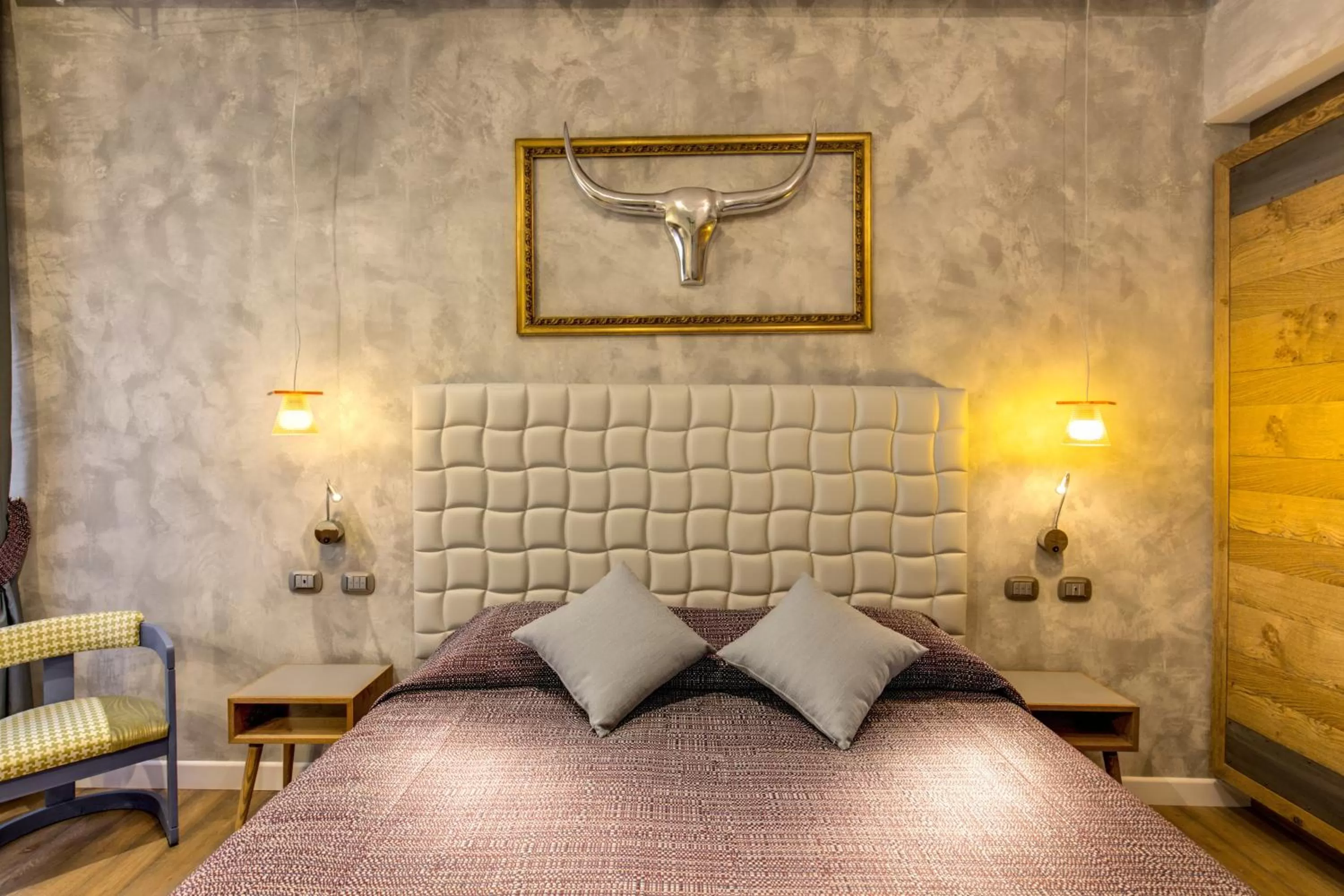 Photo of the whole room, Bed in Parlamento Boutique Hotel