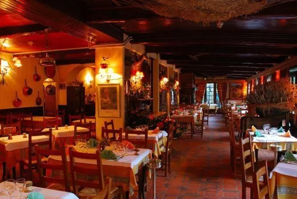 Restaurant/places to eat in Hotel La Bonne Auberge