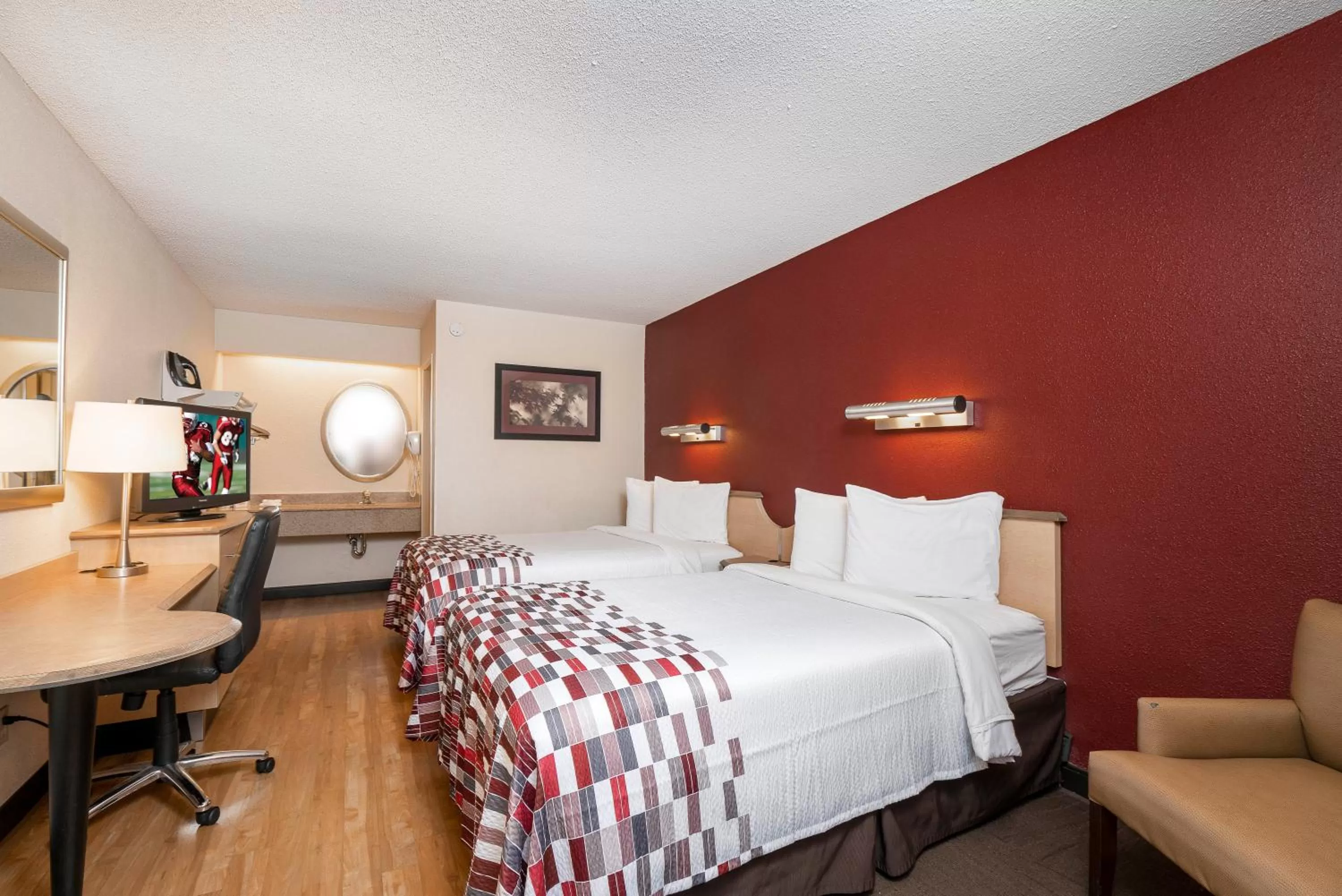  Standard Room with Two Double Beds Smoke Free in Red Roof Inn Chapel Hill - UNC