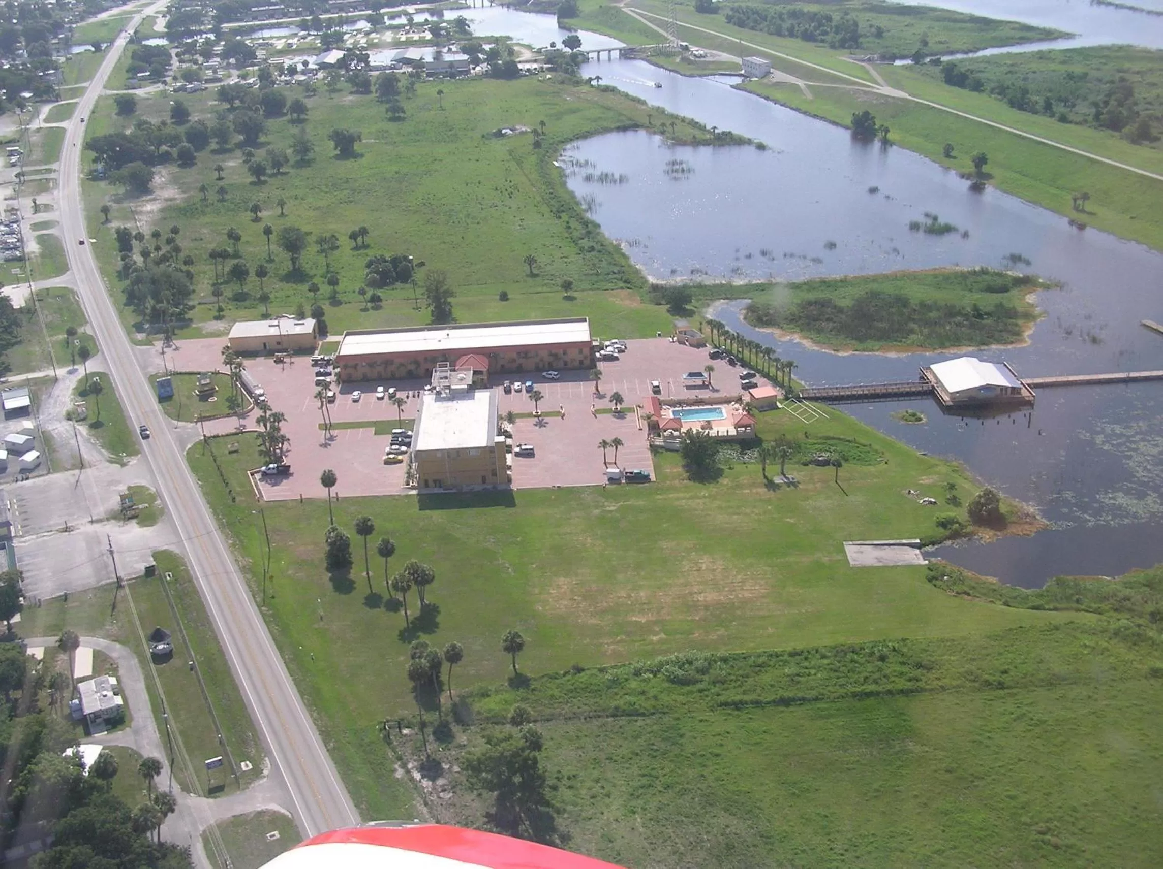 Bird's eye view in Days Inn & Suites by Wyndham Lake Okeechobee