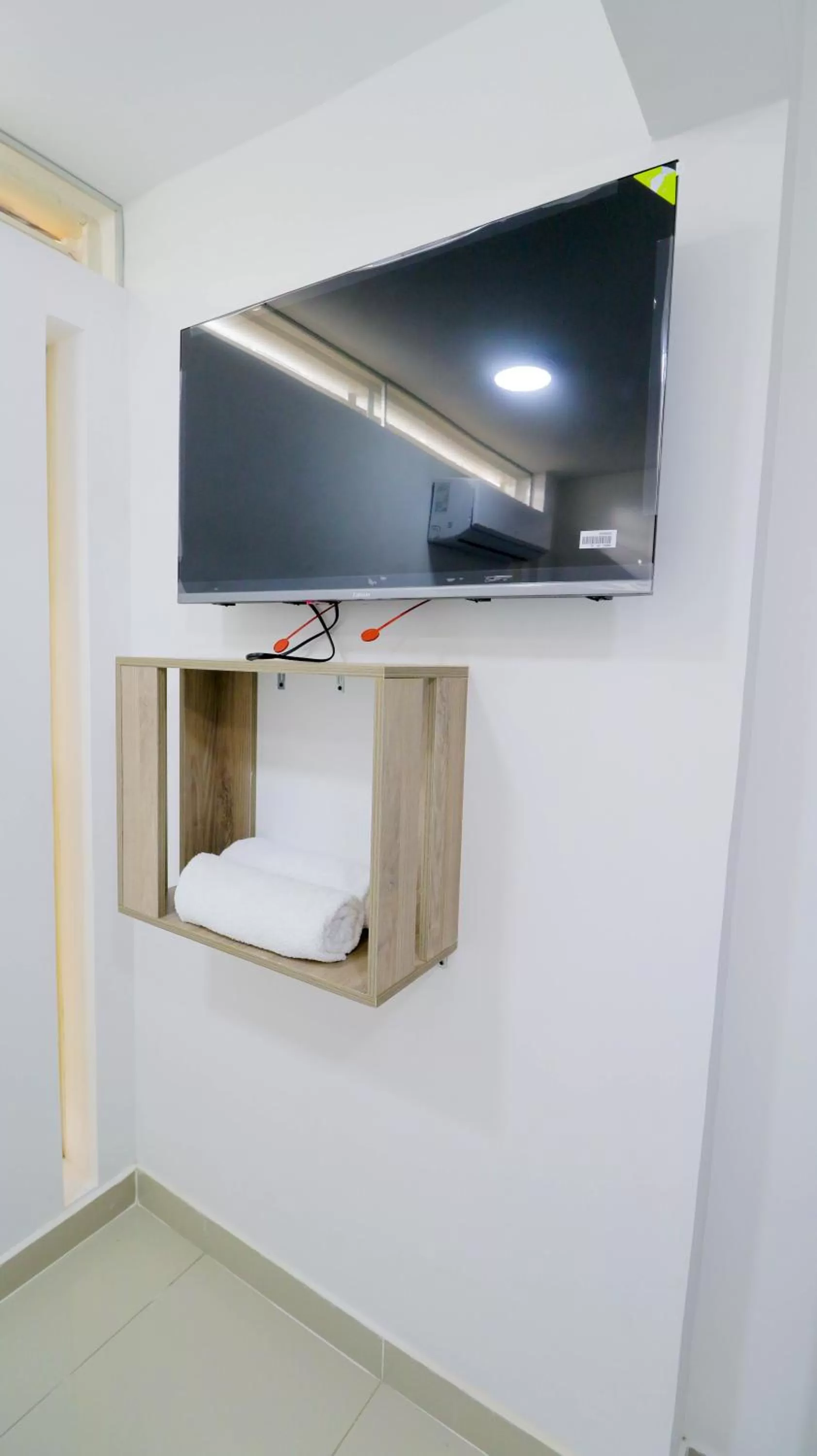 TV and multimedia, TV/Entertainment Center in Aw Hotel Pasarela Real