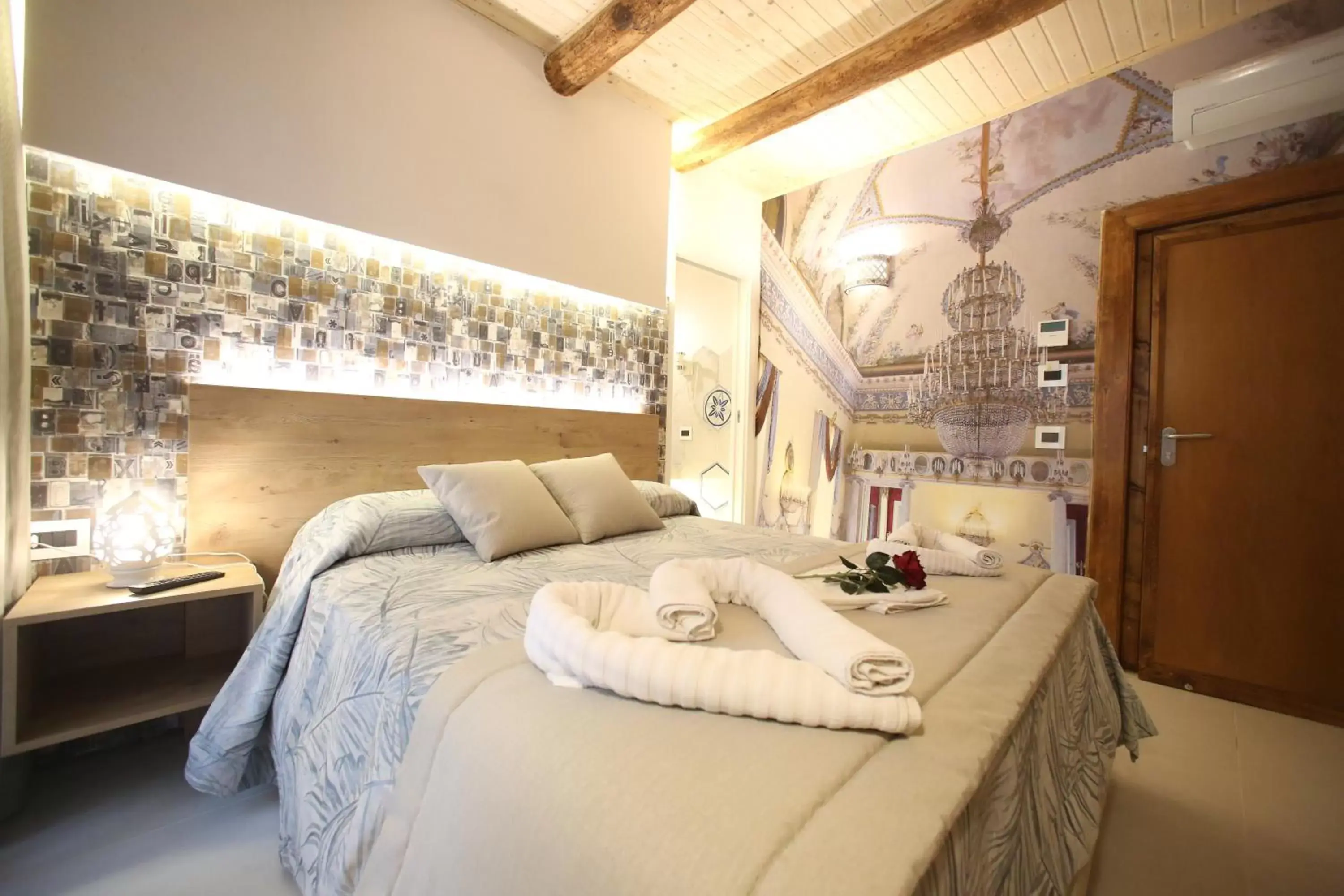 Small Double Room in Relais Piazza Del Plebiscito B&B Small Double Room in Relais Piazza Del Plebiscito B&B