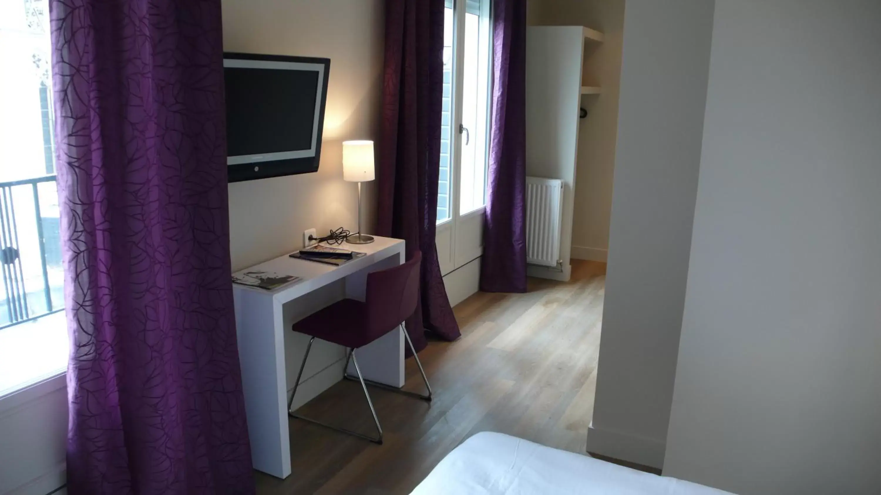 Superior Double Room in Hotel cardinal Superior Double Room in Hotel cardinal