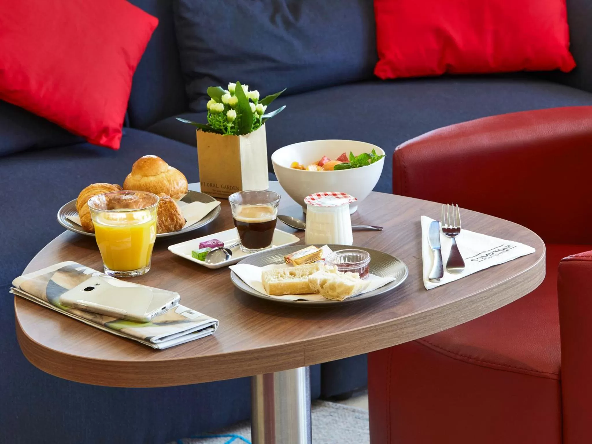 Buffet breakfast in Campanile Ales Centre - Cévennes