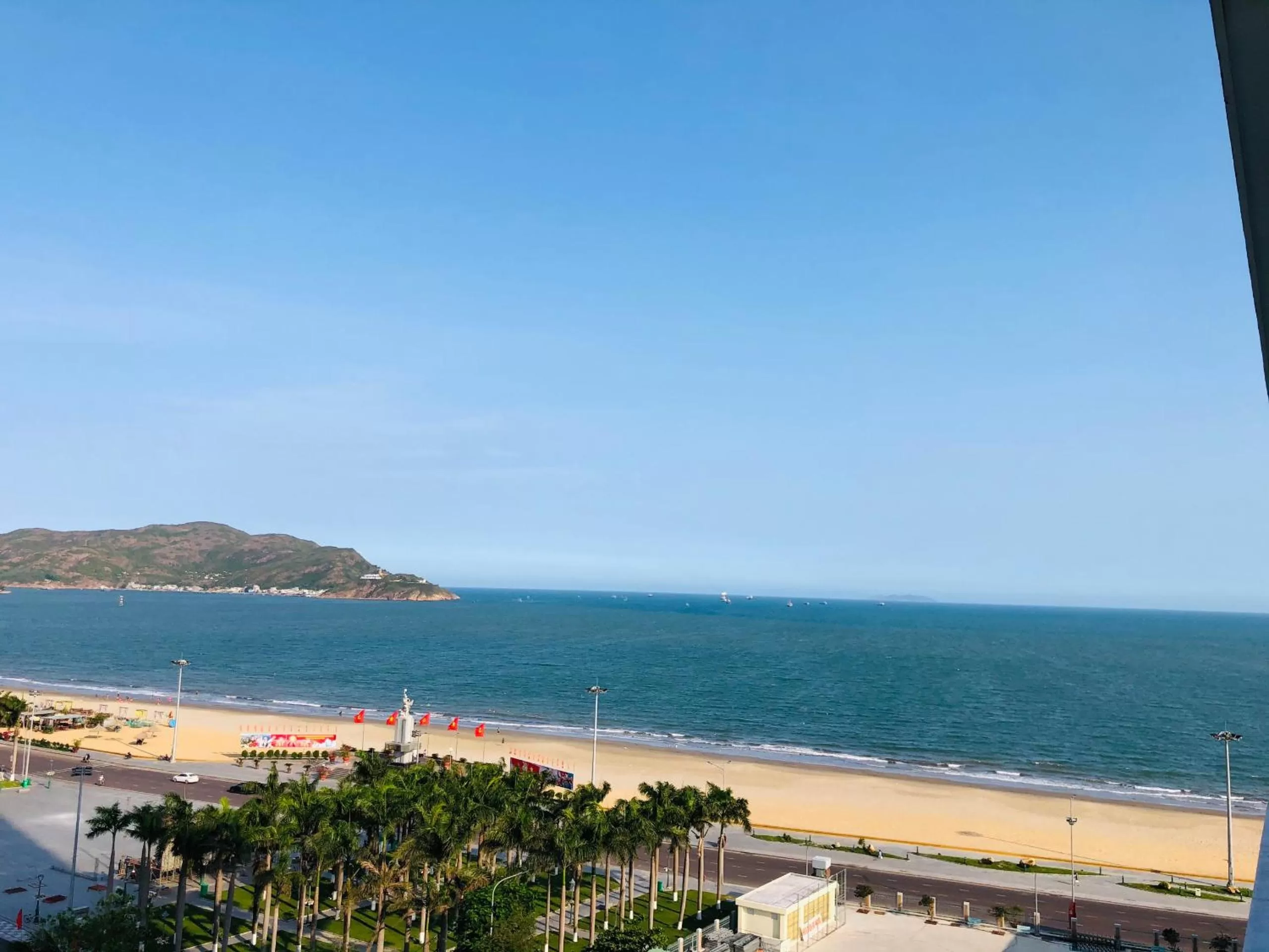 Beach, Sea View in An Phát Motel