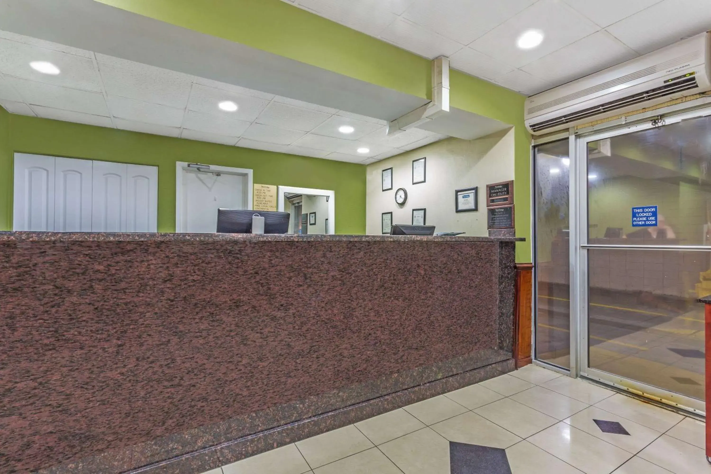 Travelodge by Wyndham Suites Virginia Beach Oceanfront Travelodge by Wyndham Suites Virginia Beach Oceanfront