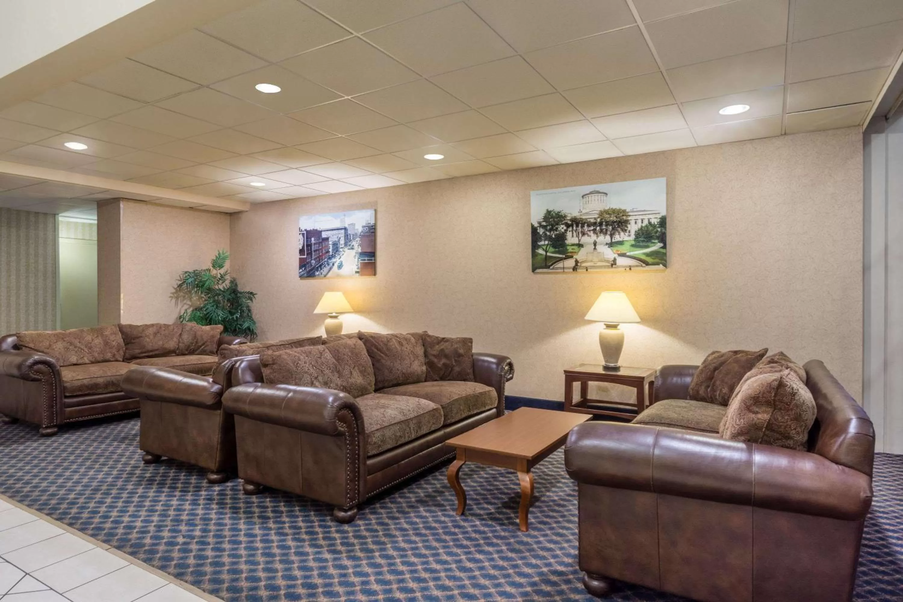Lobby or reception in Days Inn by Wyndham Columbus Airport