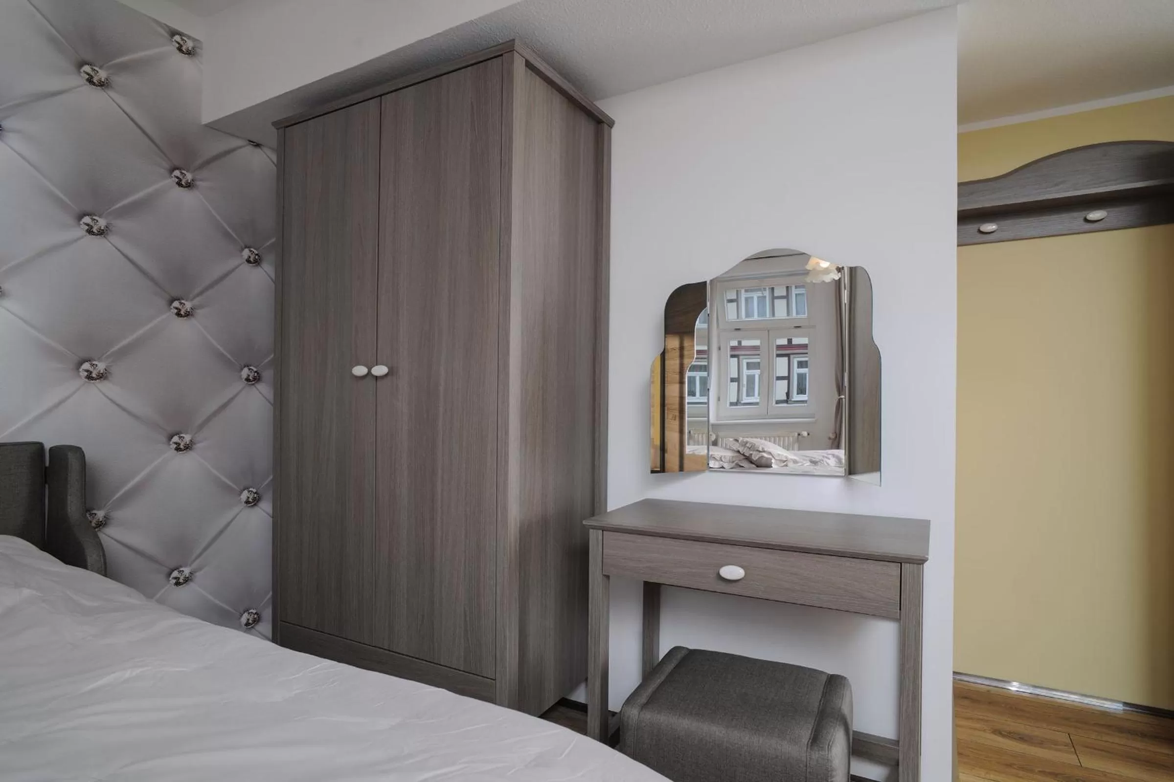 Decorative detail, Bed in Designpension Idyll Nr2 Hotel Garni