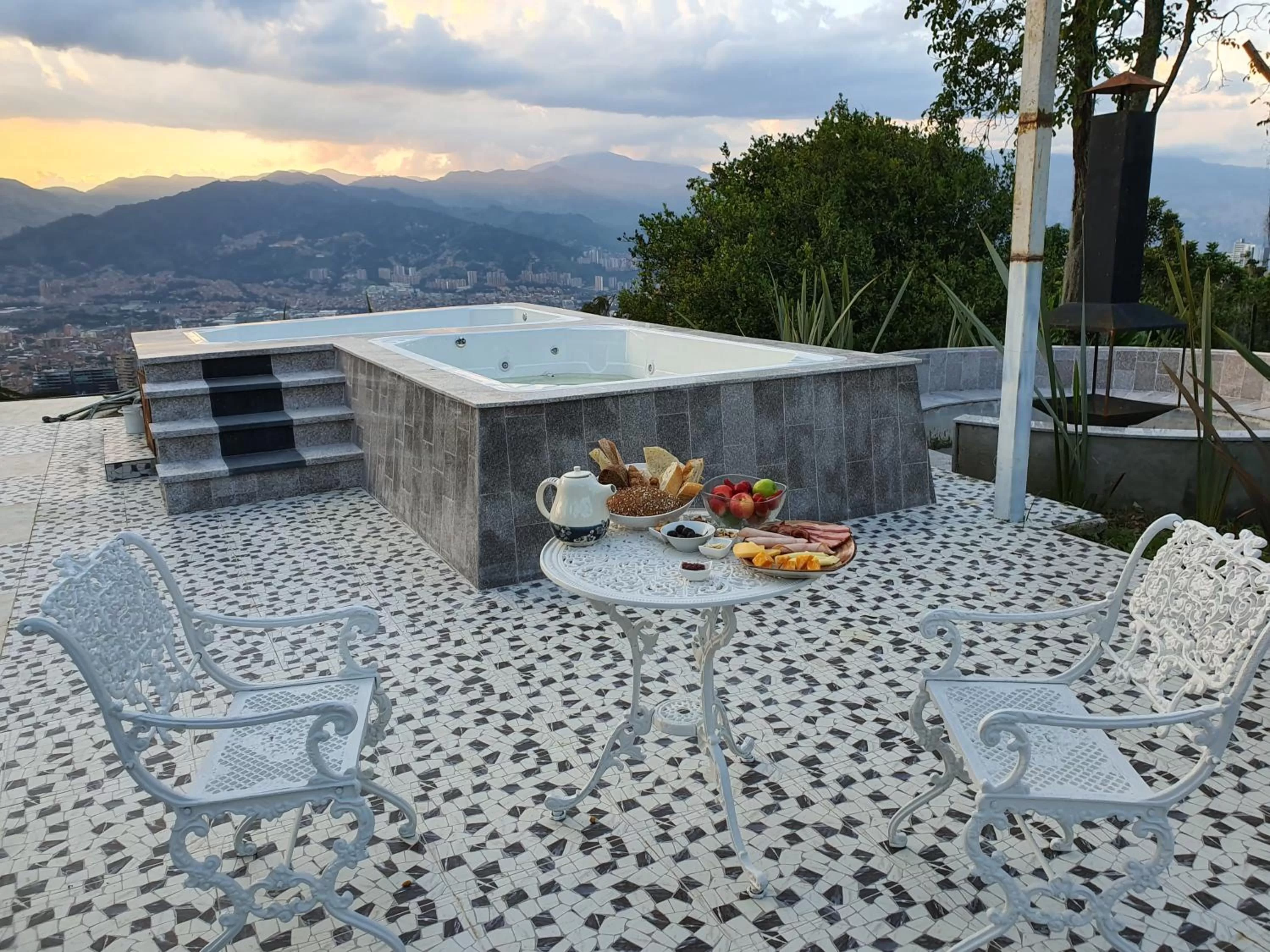 Patio in HOTEL BOUTIQUE EL FARO BY AROMAX