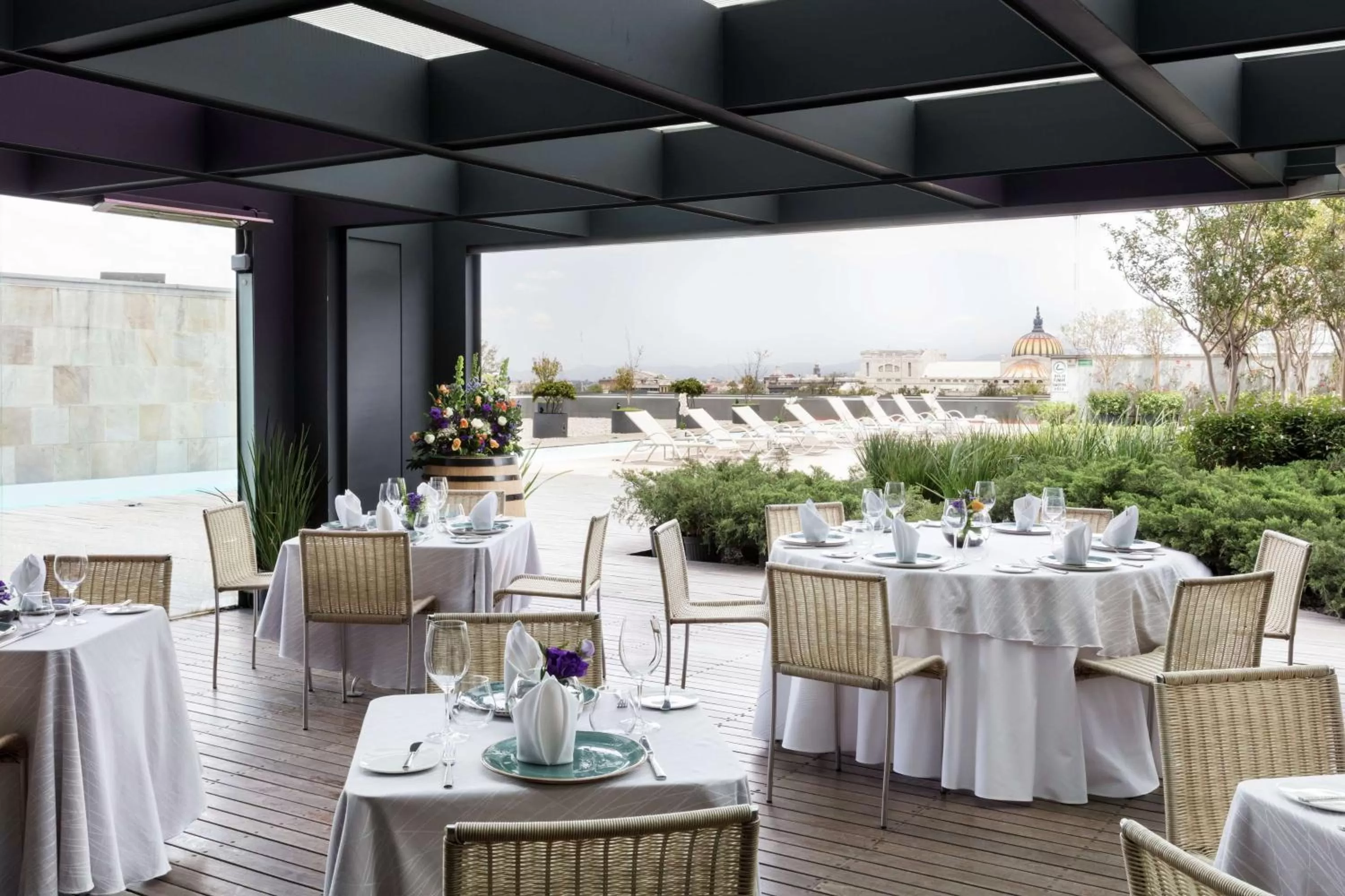 Inner courtyard view in Hilton Mexico City Reforma