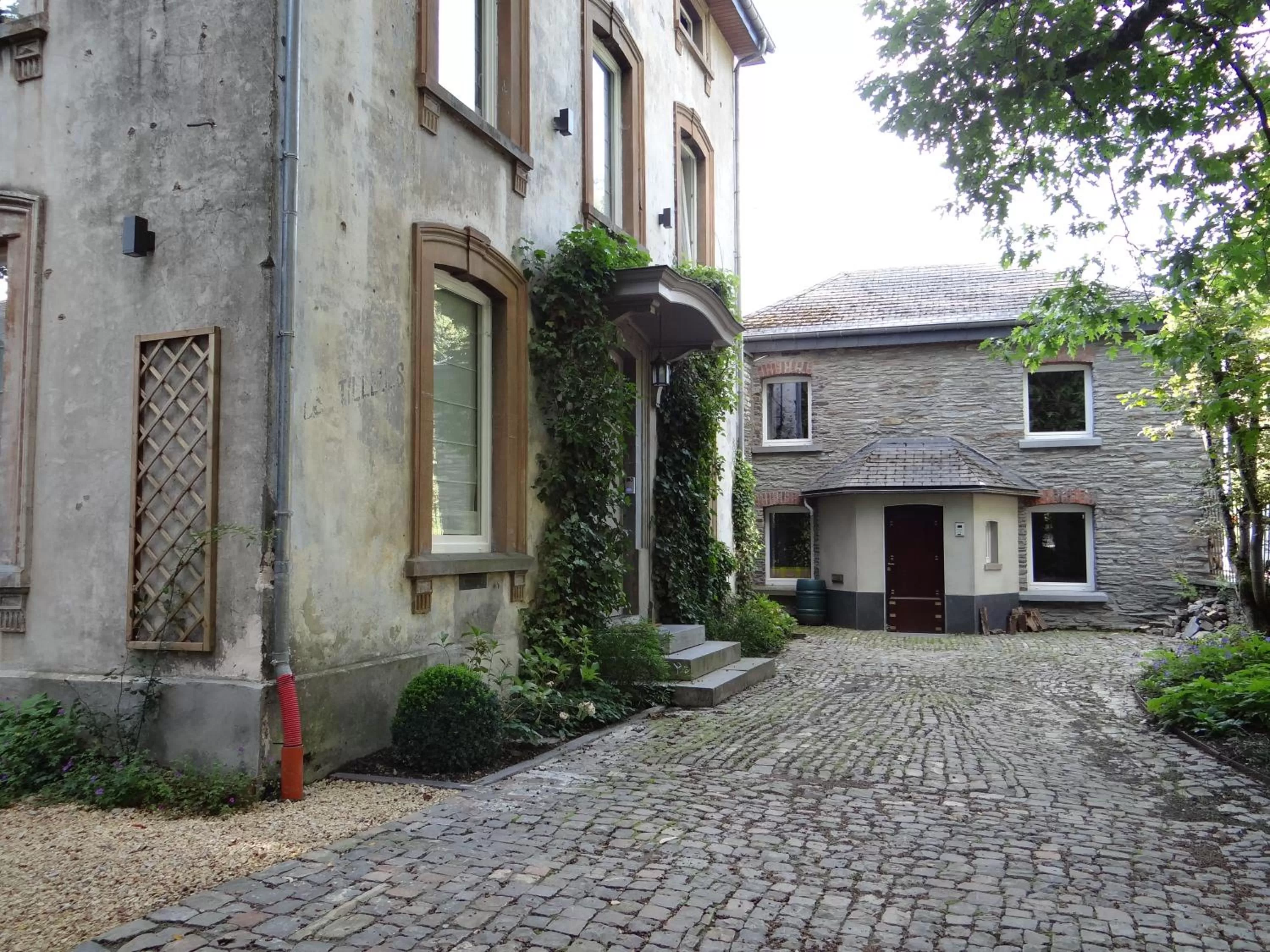 Facade/entrance, Property Building in B&B Les Tilleuls
