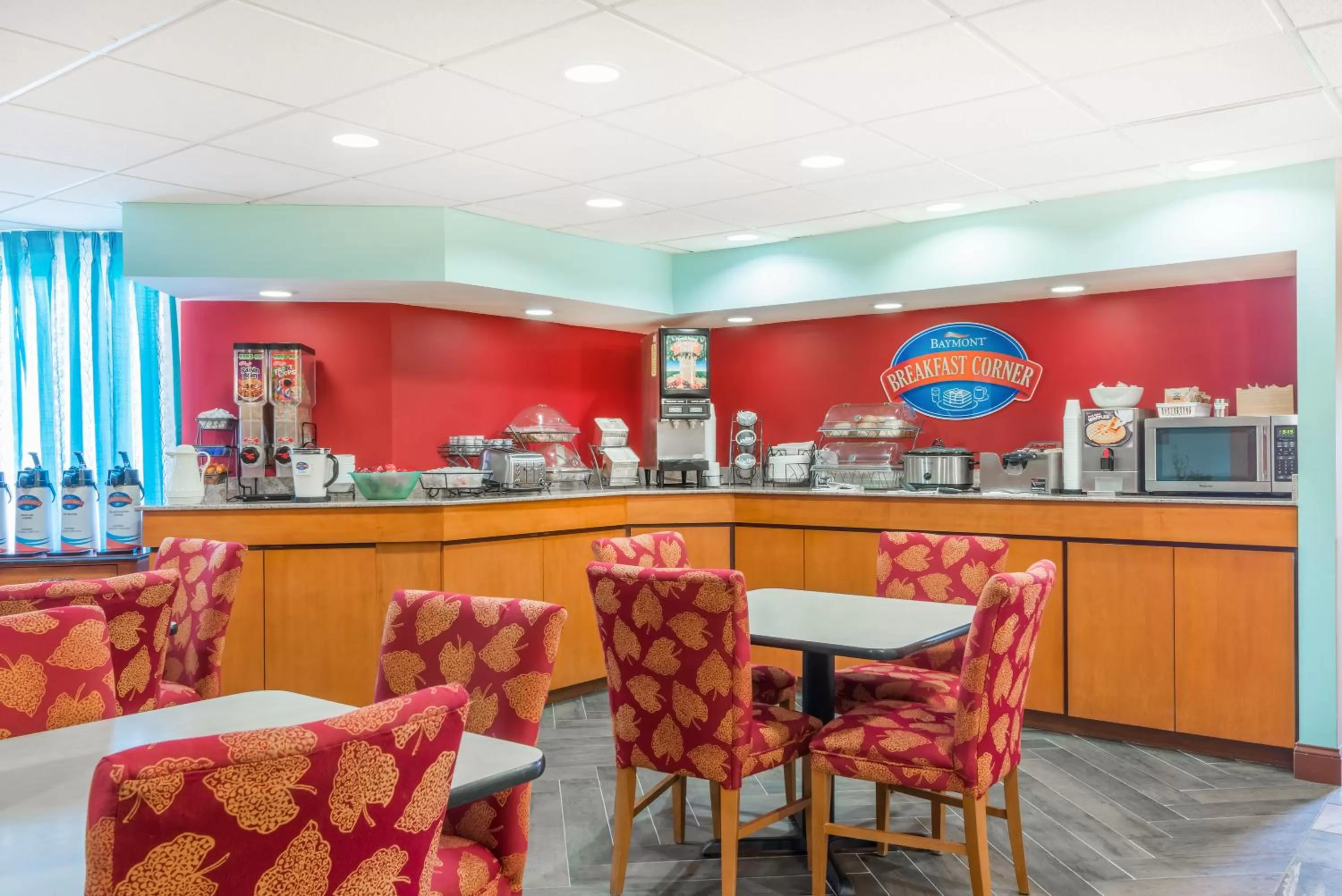Continental breakfast in Baymont by Wyndham Greensburg