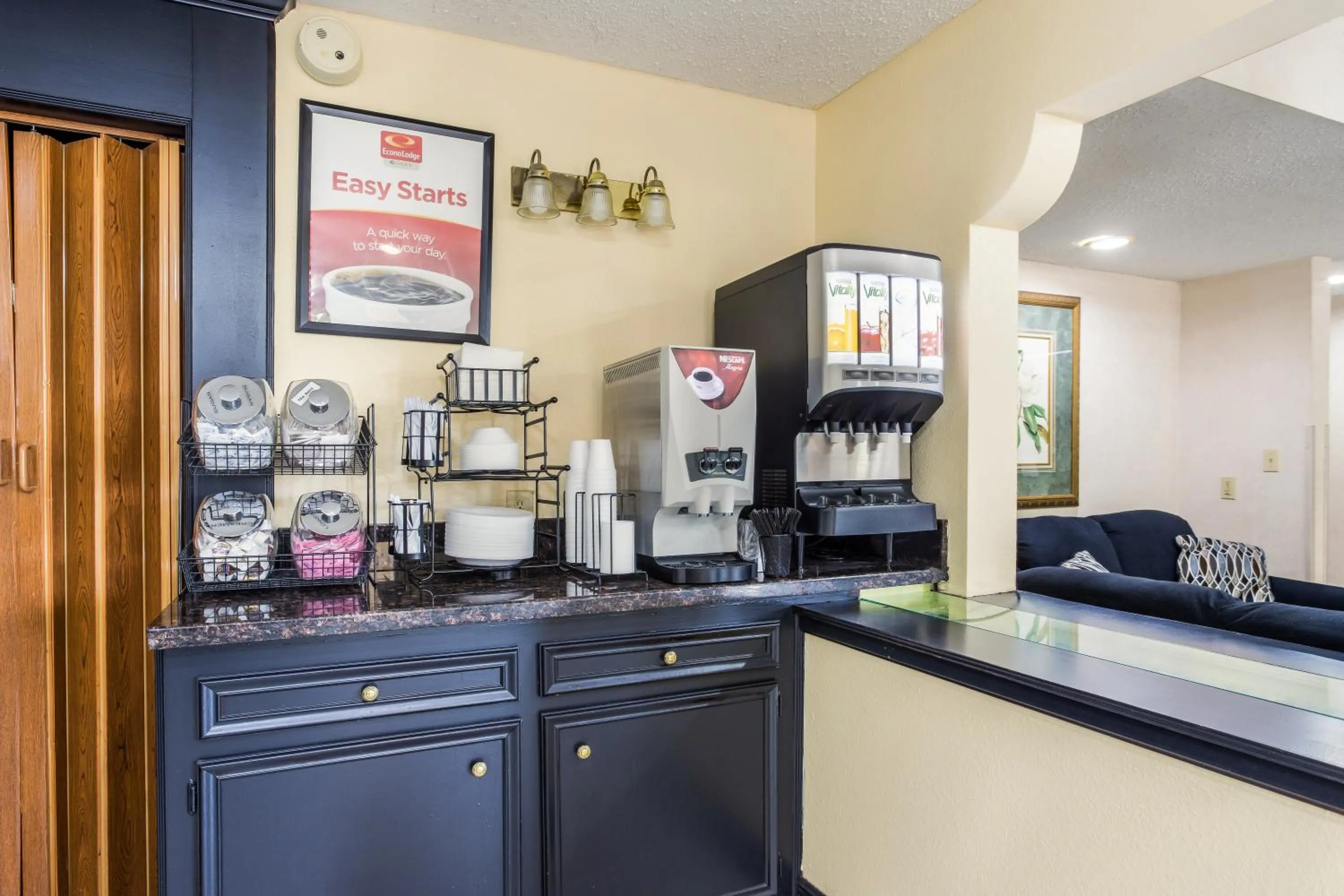 Breakfast in econo lodge