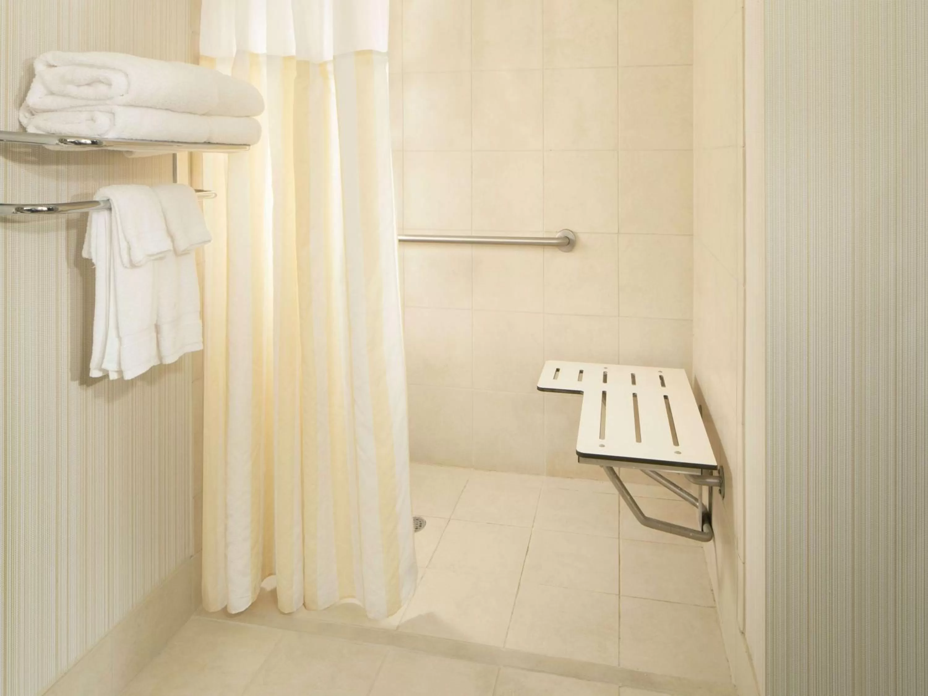 Bathroom in Hilton Garden Inn Virginia Beach Town Center