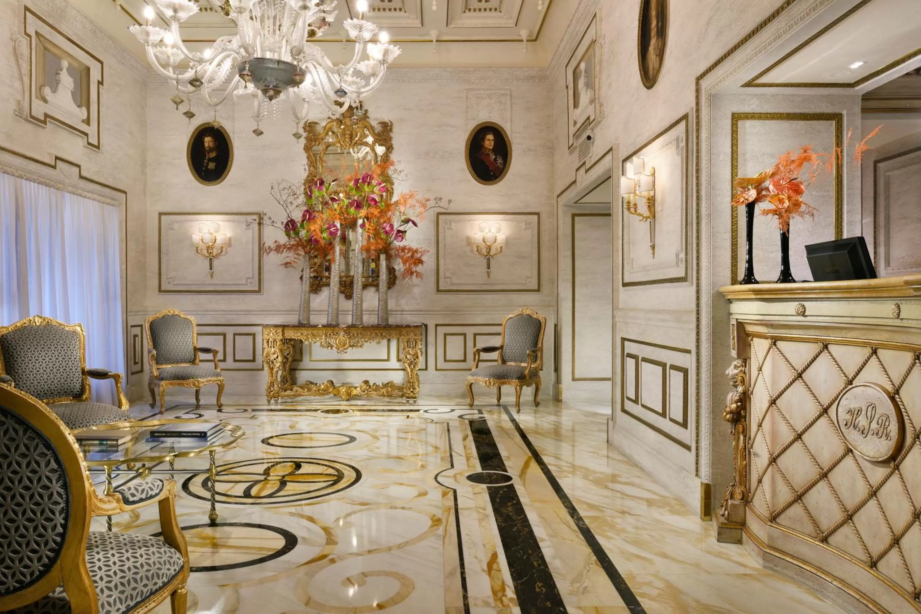Lobby or reception in Hotel Splendide Royal - The Leading Hotels of the World