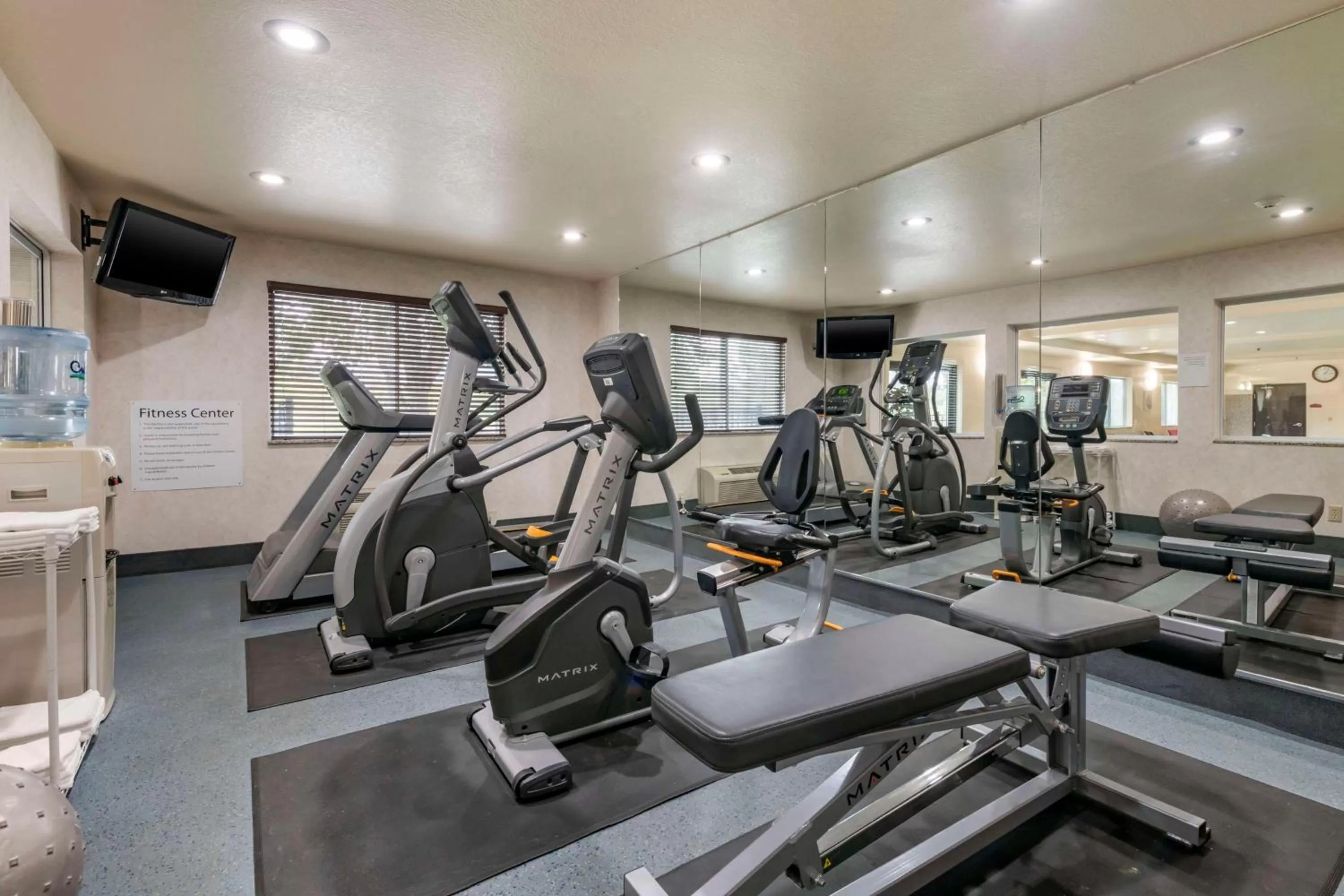 Fitness centre/facilities in SureStay Plus Hotel by Best Western Buffalo
