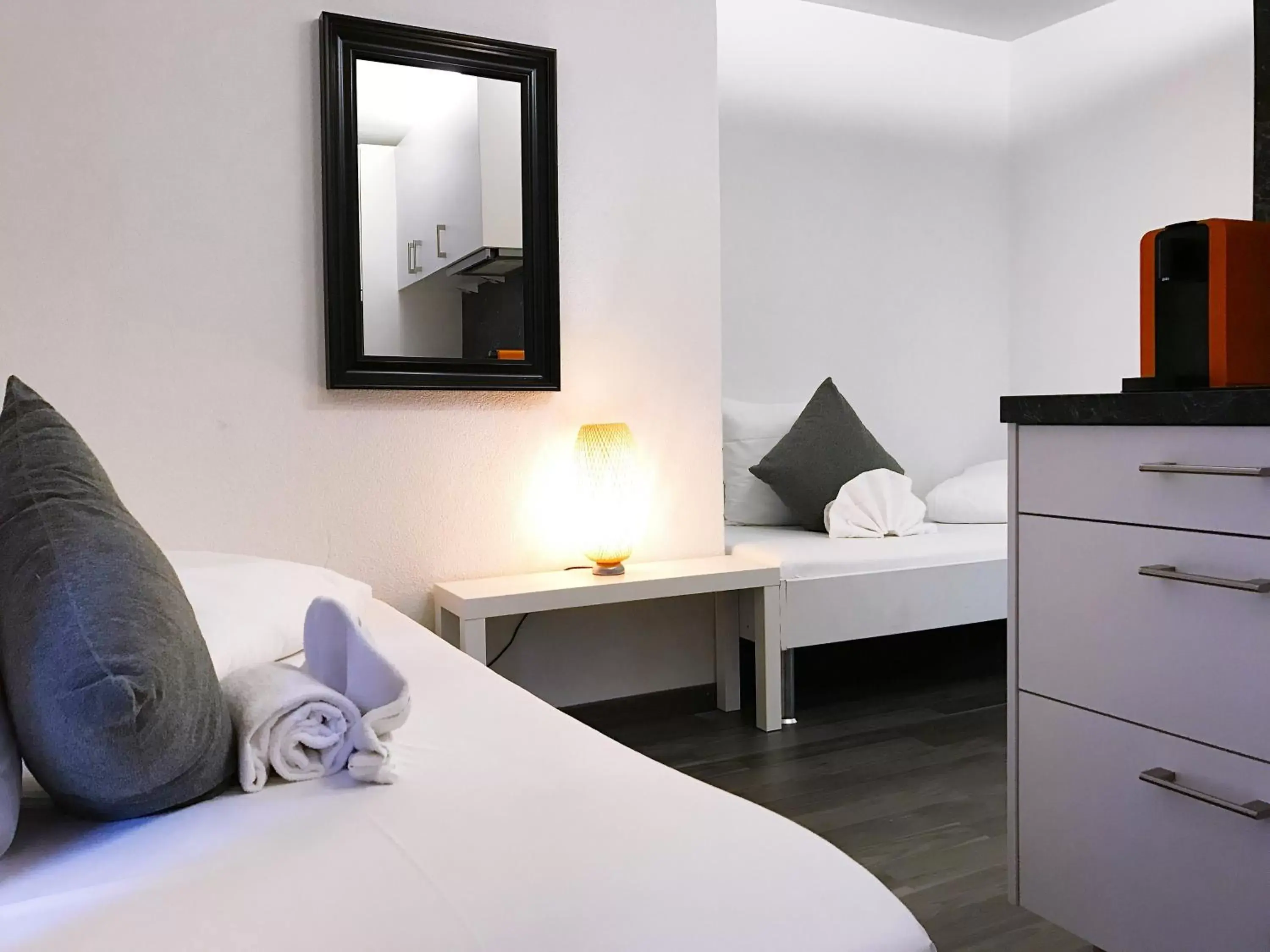 Twin Room in INSIDE FIVE - City Apartments Twin Room in INSIDE FIVE - City Apartments