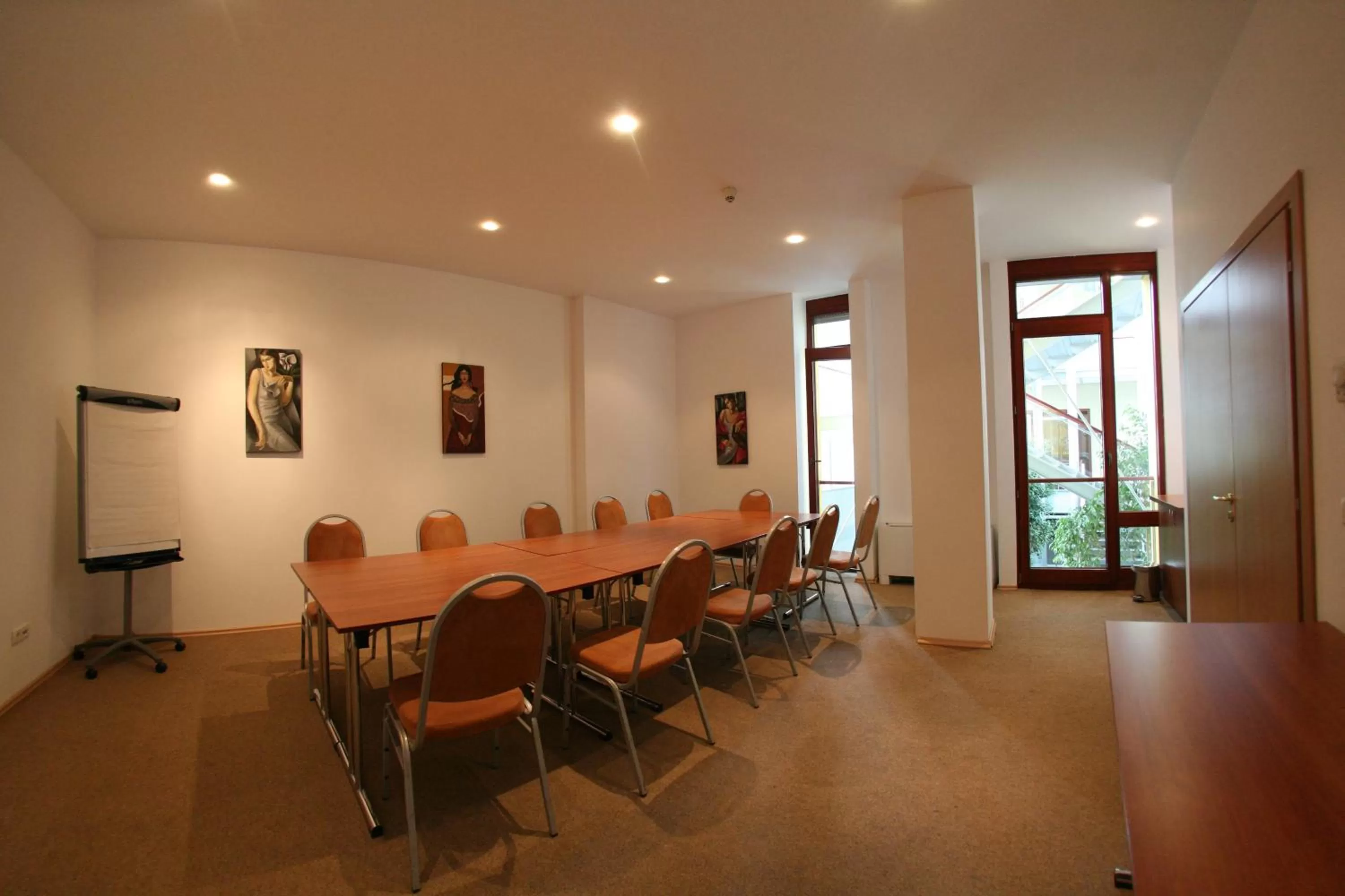 Business facilities in Savoy Hotel