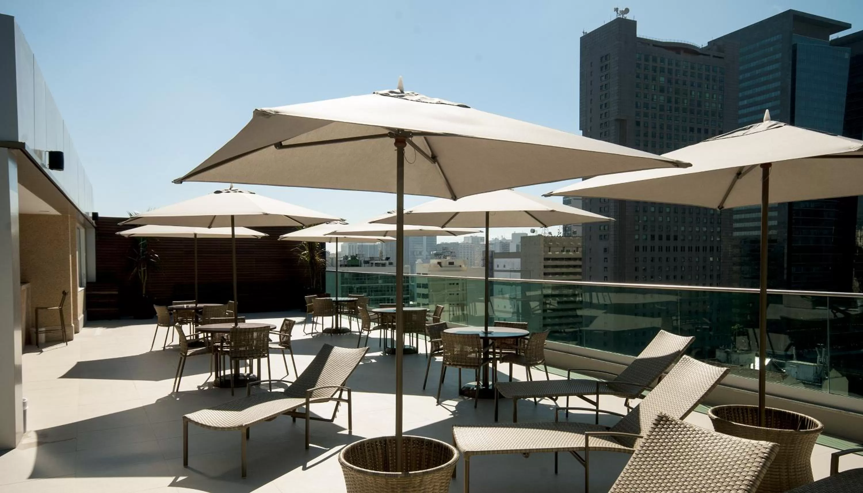 Property building in Américas Granada Hotel