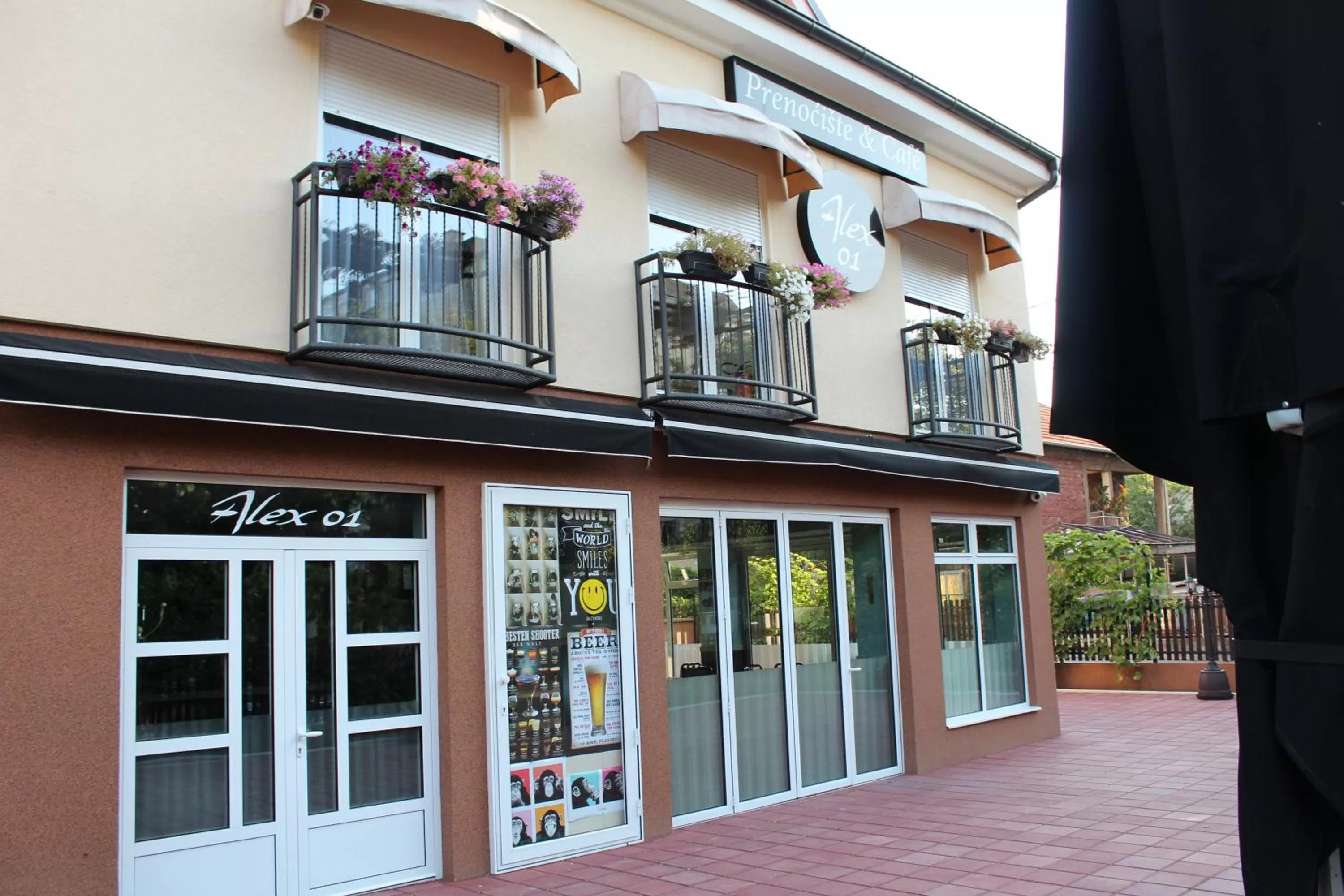 Property Building in B&B Alex