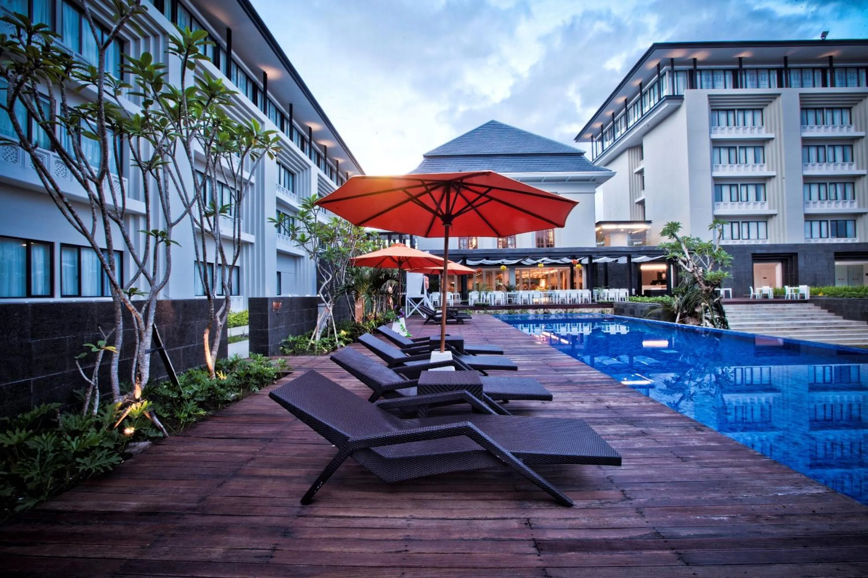 Swimming pool in HARRIS Hotel & Conventions Malang